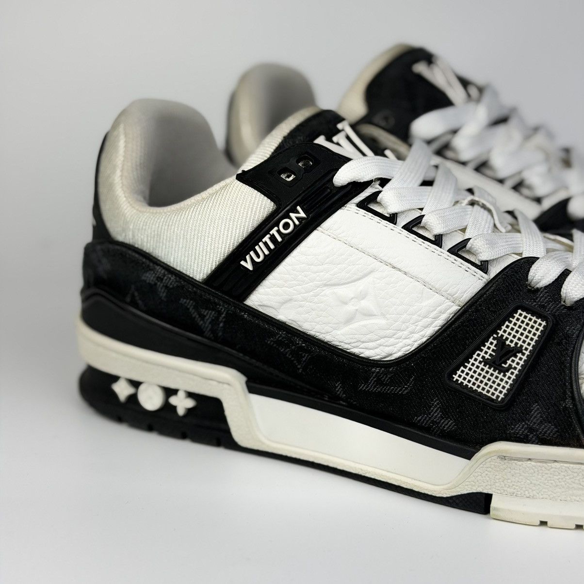 Louis Vuitton Louis Vuitton LV Trainer Black Denim Monogram Size US 9.5 / EU 42-43 - 2 Thumbnail