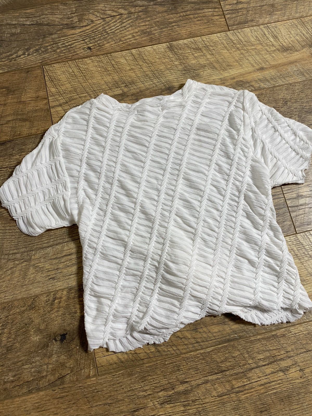 Vintage White Textured Knit Crop Top T-shirt Size US XL / EU 56 / 4 - 7 Thumbnail