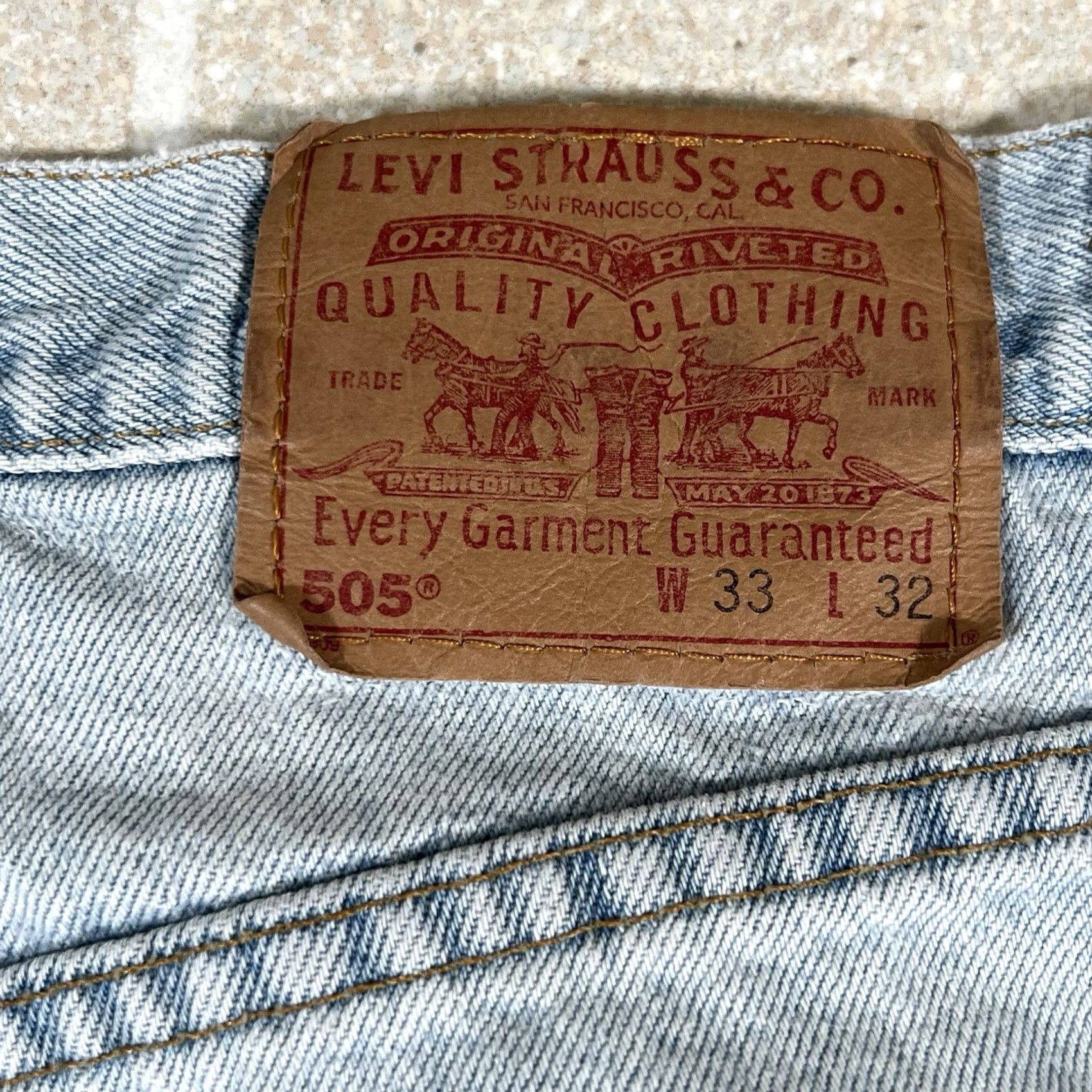 Levi's VINTAGE Levi's 505 Light Wash Jeans Distressed Straight Men XS? Wait Size US 31 - 4 Thumbnail