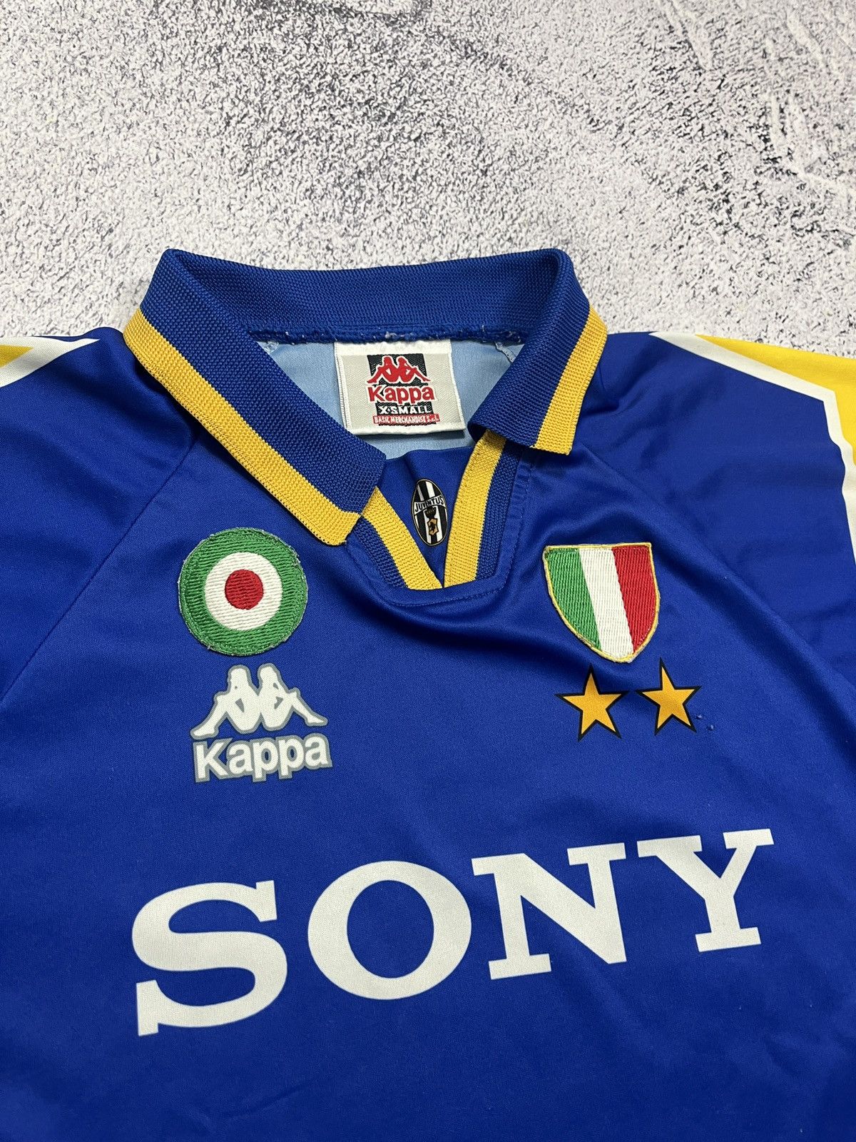 Kappa × Vintage Vintage Kappa Juventus Sony 1995/96 Soccer Jersey Italy Rare Size US XS / EU 42 / 0 - 6 Thumbnail