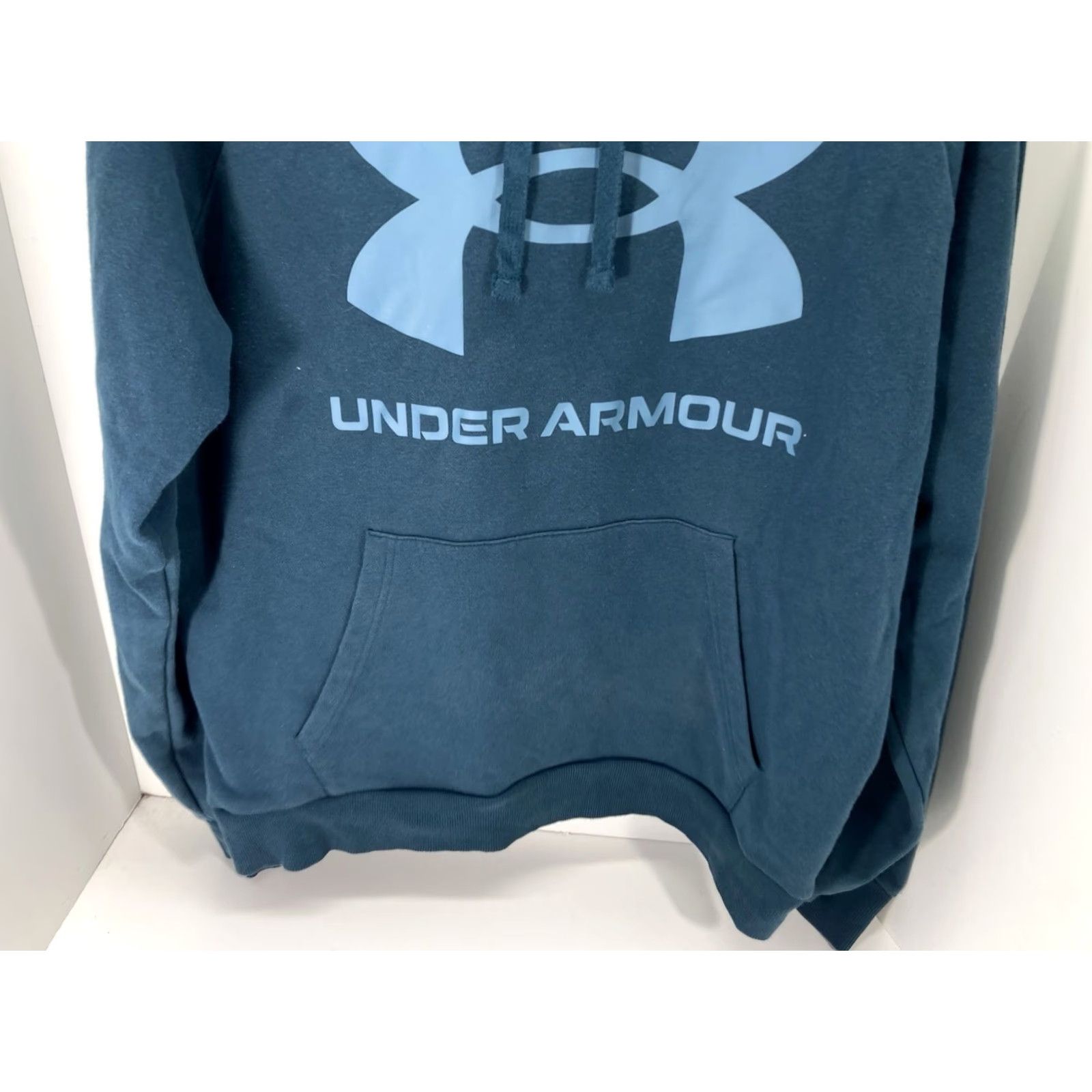 Under Armour Under Armour Hoodie Sweatshirt Men L Blue Green Pullover Long Sleeve Shirt 25 Inches Chest 28 Inches Shoulder to Waist Size US L / EU 52-54 / 3 - 3 Thumbnail