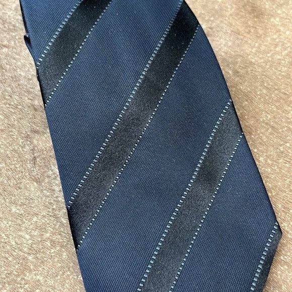 Salvatore Ferragamo Ferragamo Silk Diagonal Collegiate Blue Black Striped Tie Size ONE SIZE - 2 Thumbnail