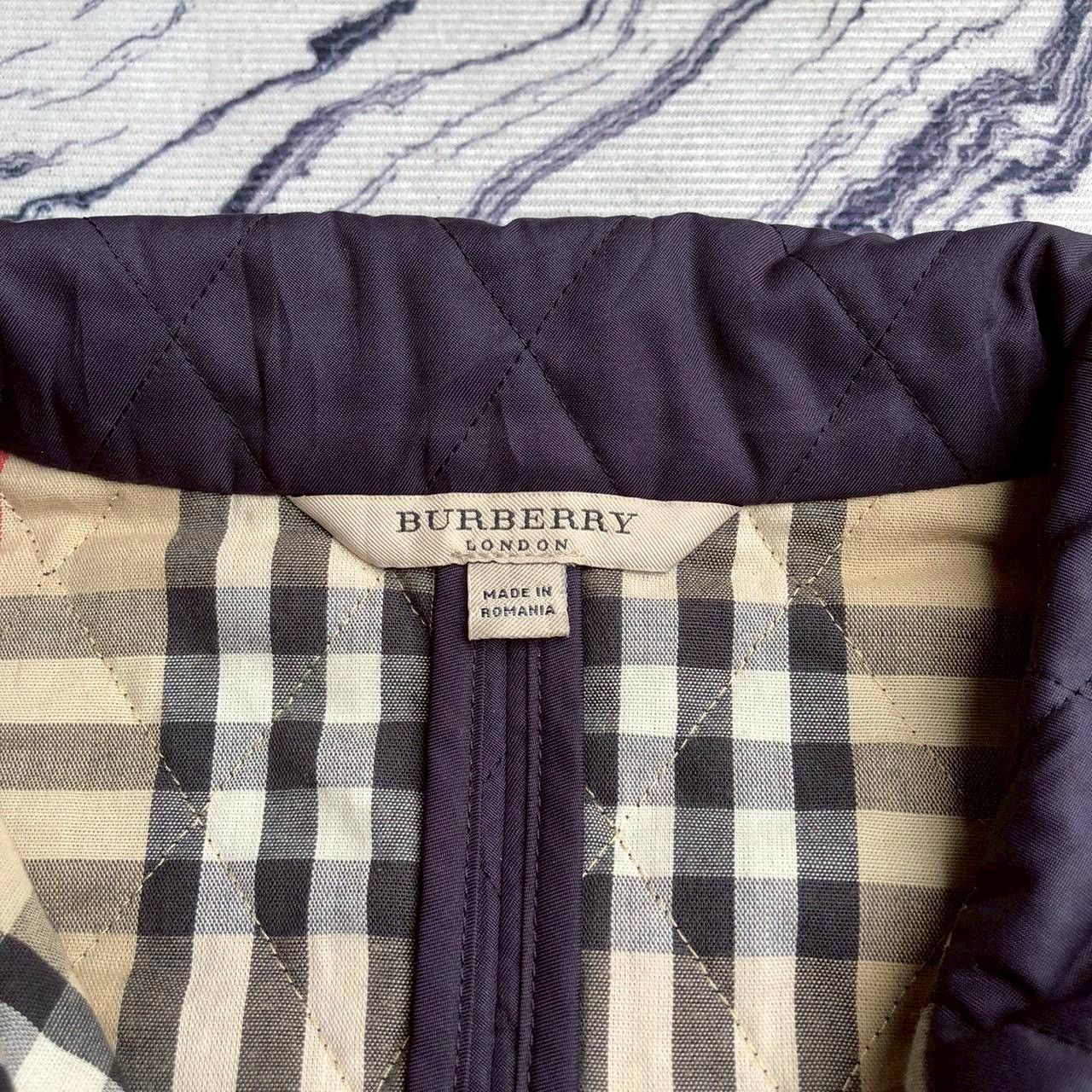 Burberry Vintage Burberry London Nova Check Quilted Jacket Size M / US 6-8 / IT 42-44 - 9 Thumbnail