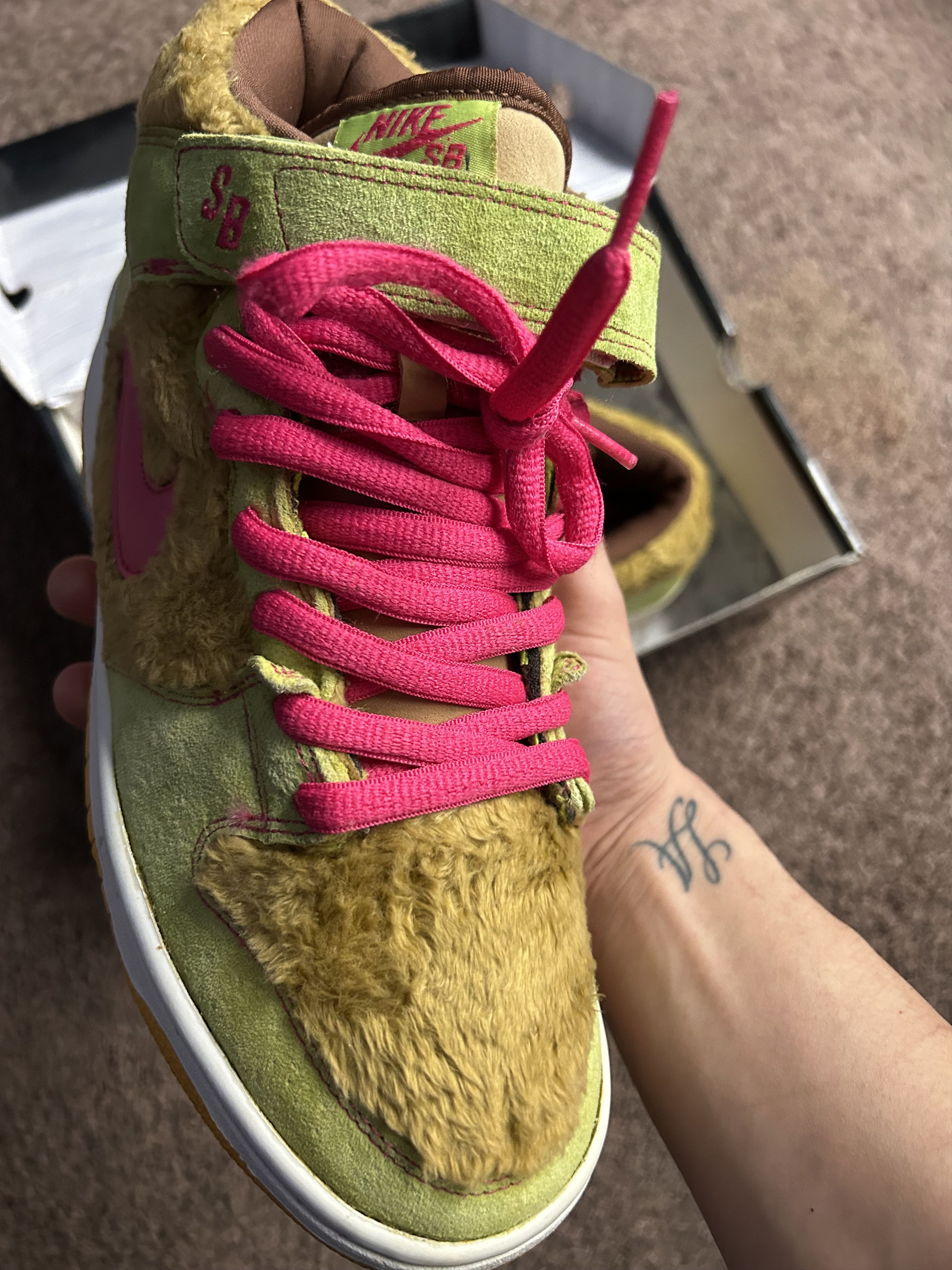 Nike SB Size 9.5 — Nike Dunk Mid Premium SB 'Mama Bear' Size US 9.5 / EU 42-43 - 9 Thumbnail