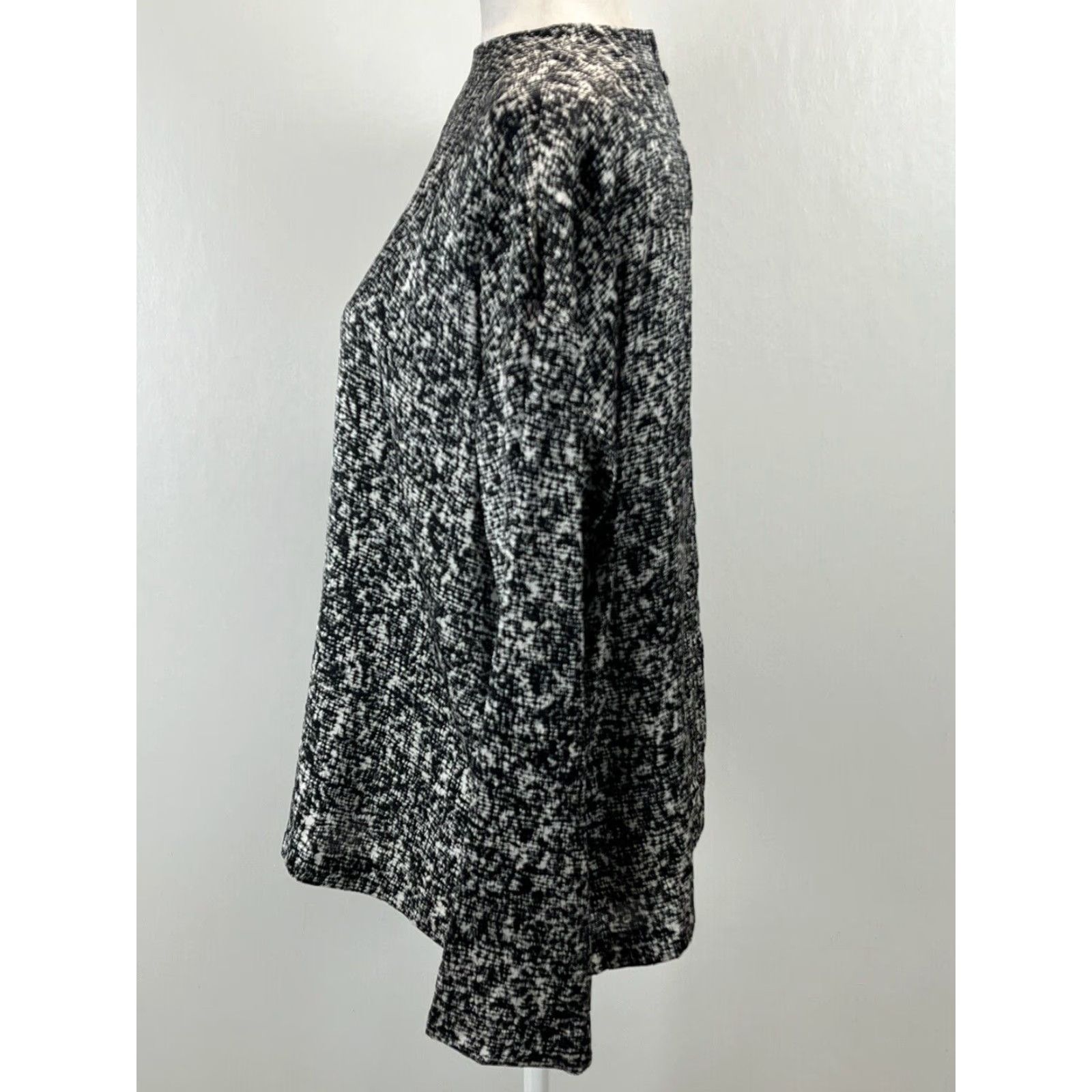 Eileen Fisher Eileen Fisher Blouse Silk Blend Funnel Neck Sz Small VGUC Black White Classic Multicolor Colorful Long Sleeve Regular Women Size S / US 4 / IT 40 - 2 Thumbnail