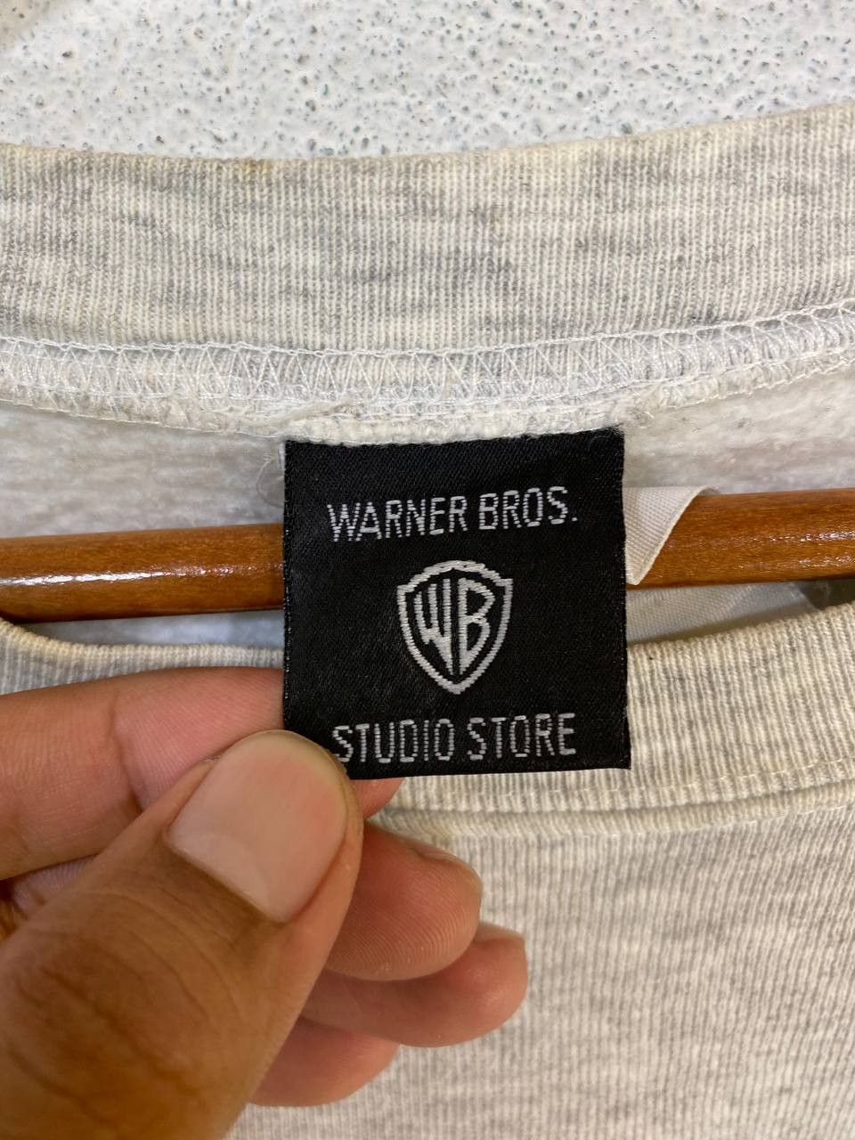 Vintage vintage 1997 warner bros studio sweatshirt very nice design Size US L / EU 52-54 / 3 - 4 Thumbnail