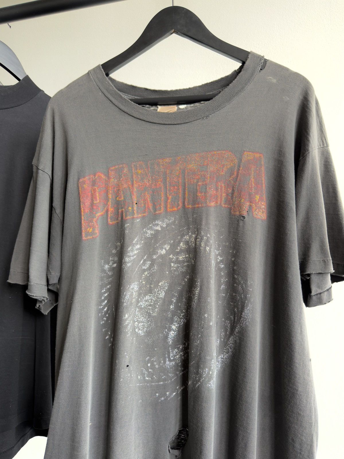 Band Tees Vintage 90s Faded Pantera Thrashed Erd WCC Band Tee Size US XL / EU 56 / 4 - 2 Thumbnail