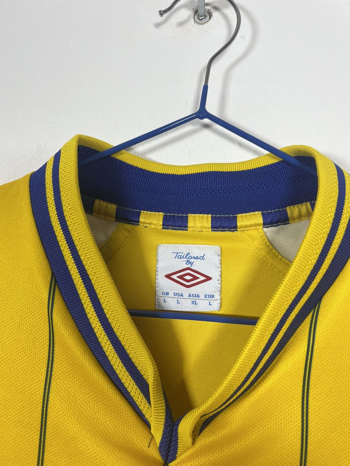 Umbro Umbro Sweden Football Jersey Home 2012 Streetwear Size US L / EU 52-54 / 3 - 5 Thumbnail