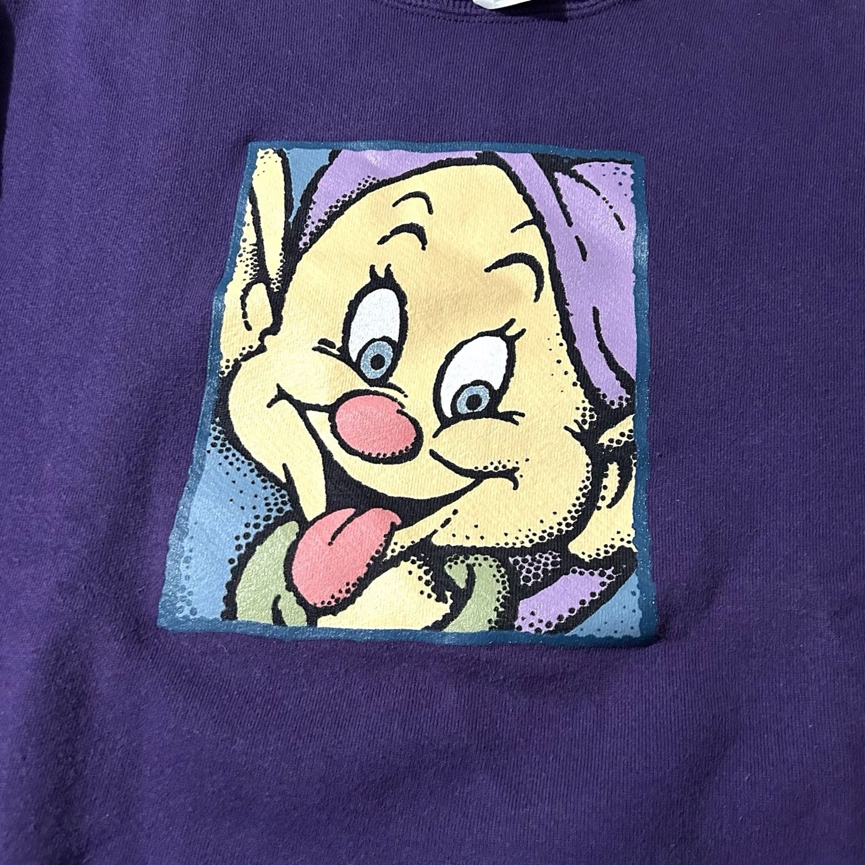 Disney VINTAGE Disney Snow White Dopey Sweatshirt S Women Purple 90s Pullover Size Small Size S / US 4 / IT 40 - 2 Thumbnail