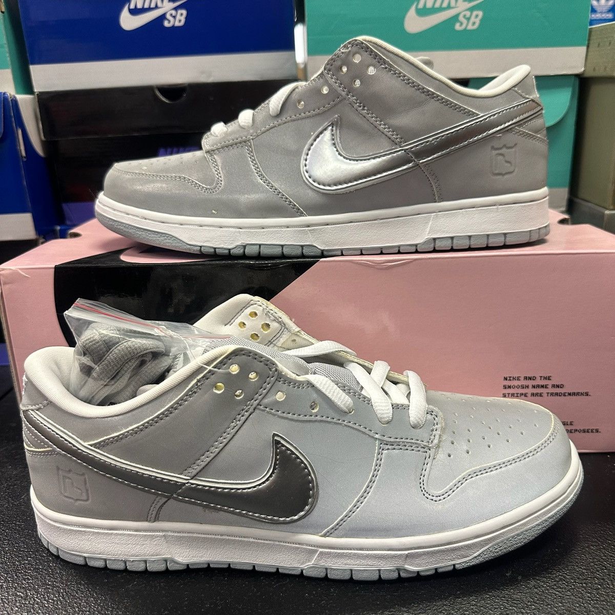 Nike Size 10.5 - Nike Dunk Pro SB Low Medicom 3 - 304292-008 Size US 10.5 / EU 43-44 - 1 Thumbnail
