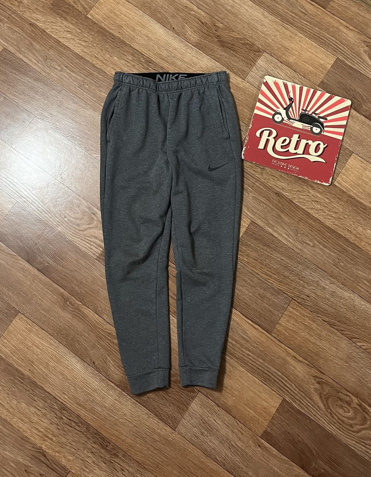 Nike Nike Therma Taper Sweatpants Size US 32 / EU 48 - 1 Thumbnail
