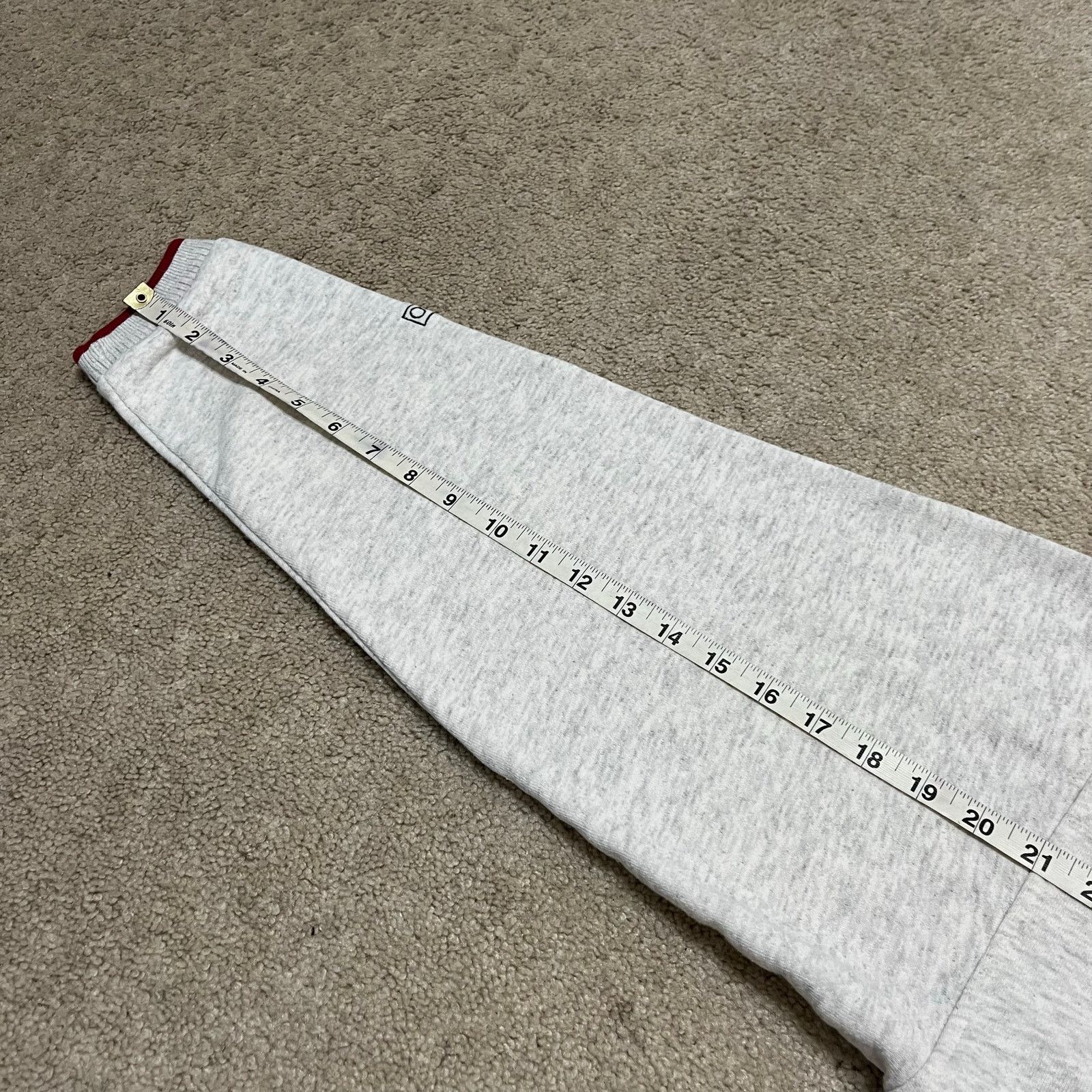 Other Vintage Alabama Crimson Tide Varsity Collar Grey Crewneck L Size US L / EU 52-54 / 3 - 7 Thumbnail