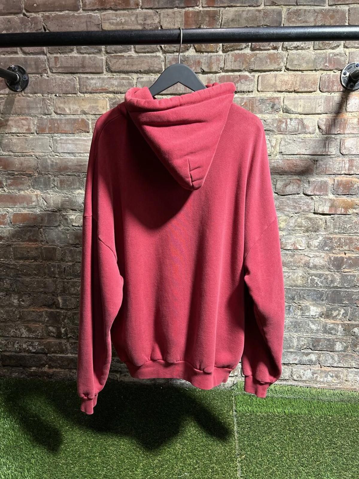 Balenciaga Balenciaga Burgundy Hoodie Sz. L Size ONE SIZE - 2 Thumbnail