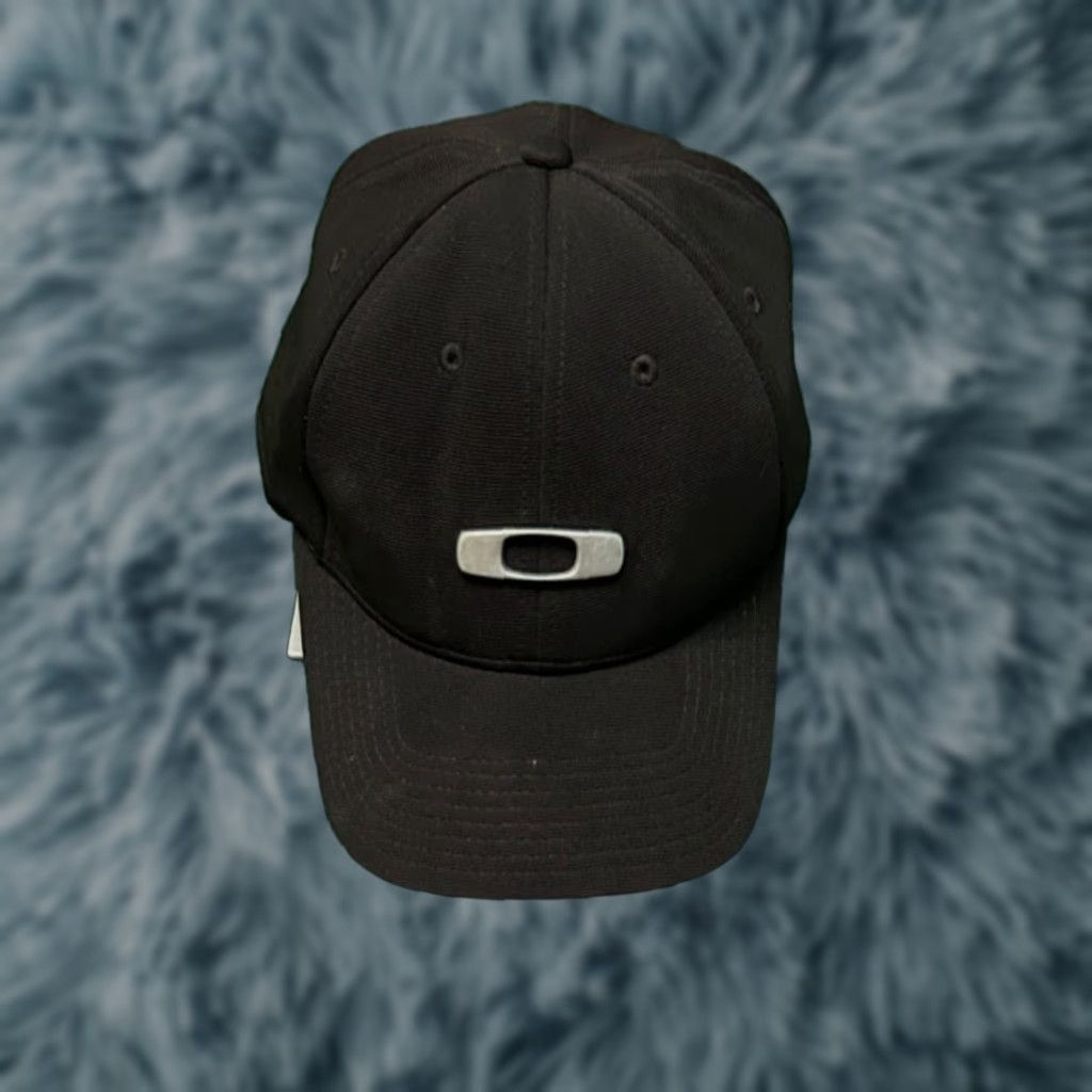 Oakley VINTAGE Oakley Baseball Cap Hat Fitted Size L/XL Black 90s Y2K Grunge Punk Hip Hop USA Metal Logo Mens Size ONE SIZE - 1 Thumbnail