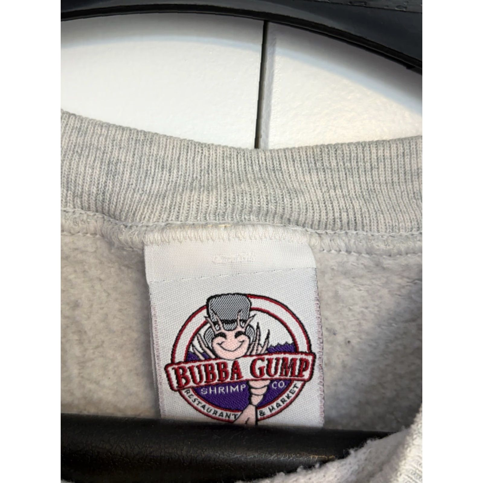 Shrimps VINTAGE Bubba Gump Shrimp Crewneck Sweatshirt Mens Shirt Medium Gray Cotton Graphic Print Crew Neck Pullover Solid USA 90s? Size US M / EU 48-50 / 2 - 6 Thumbnail