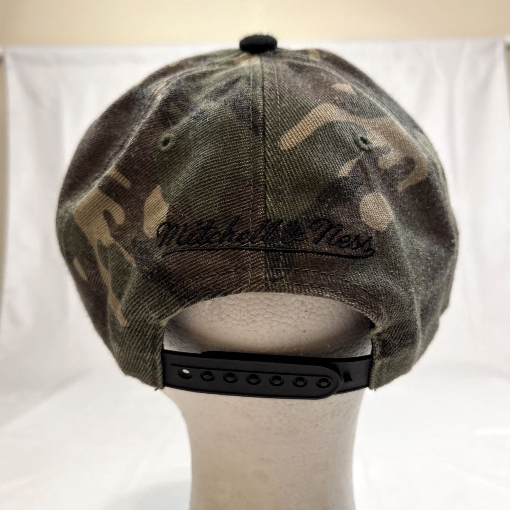 Mitchell & Ness MITCHELL & NESS NBA TORONTO RAPTORS CAMO SNAPBACK HAT Mens Adjustable Black Green CAMO nature Theme Size ONE SIZE - 5 Thumbnail
