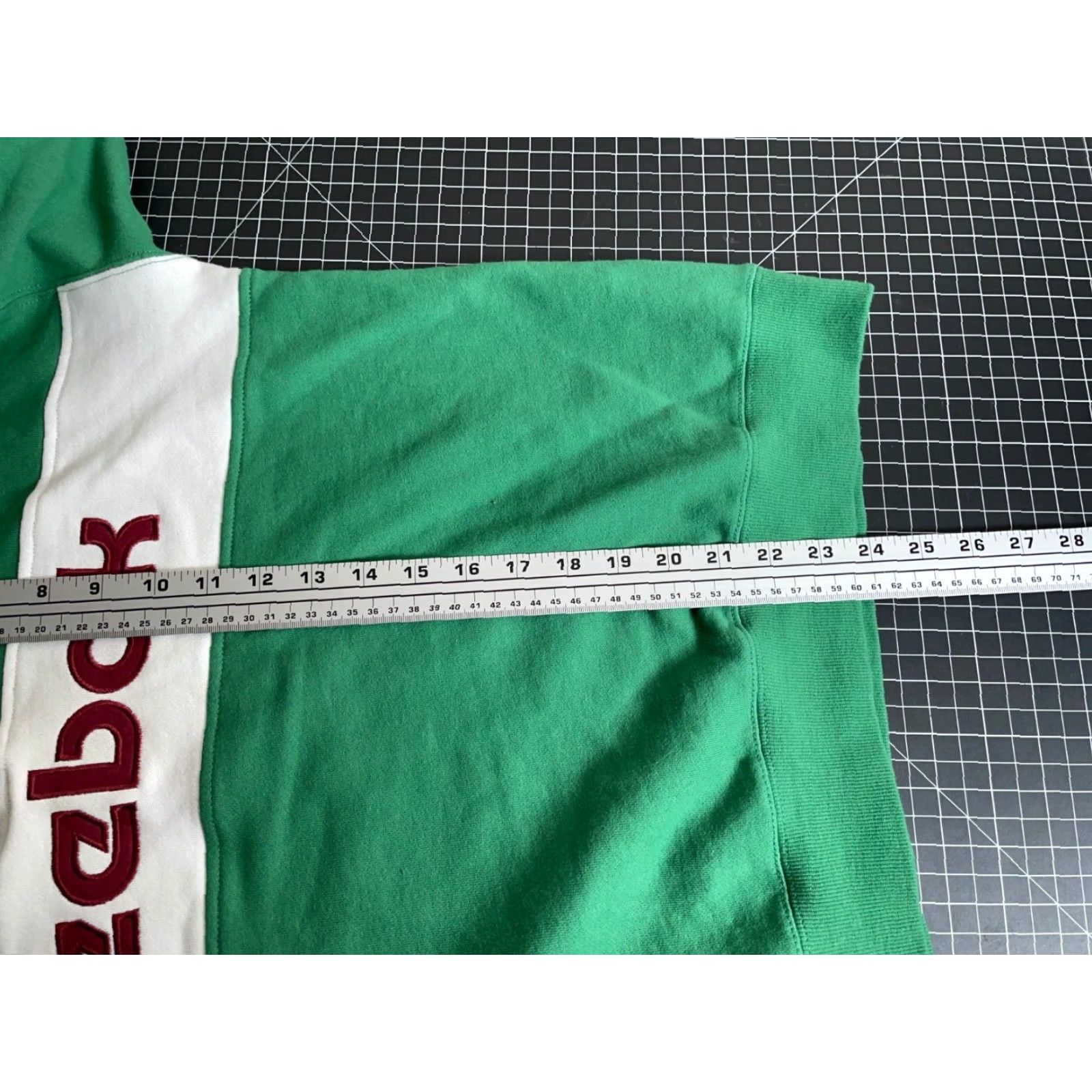 Forever 21 FOREVER 21 x Reebok Women's Small Green Striped Pullover Sweatshirt - 90s Retro Relaxed Fit Size S / US 4 / IT 40 - 6 Thumbnail