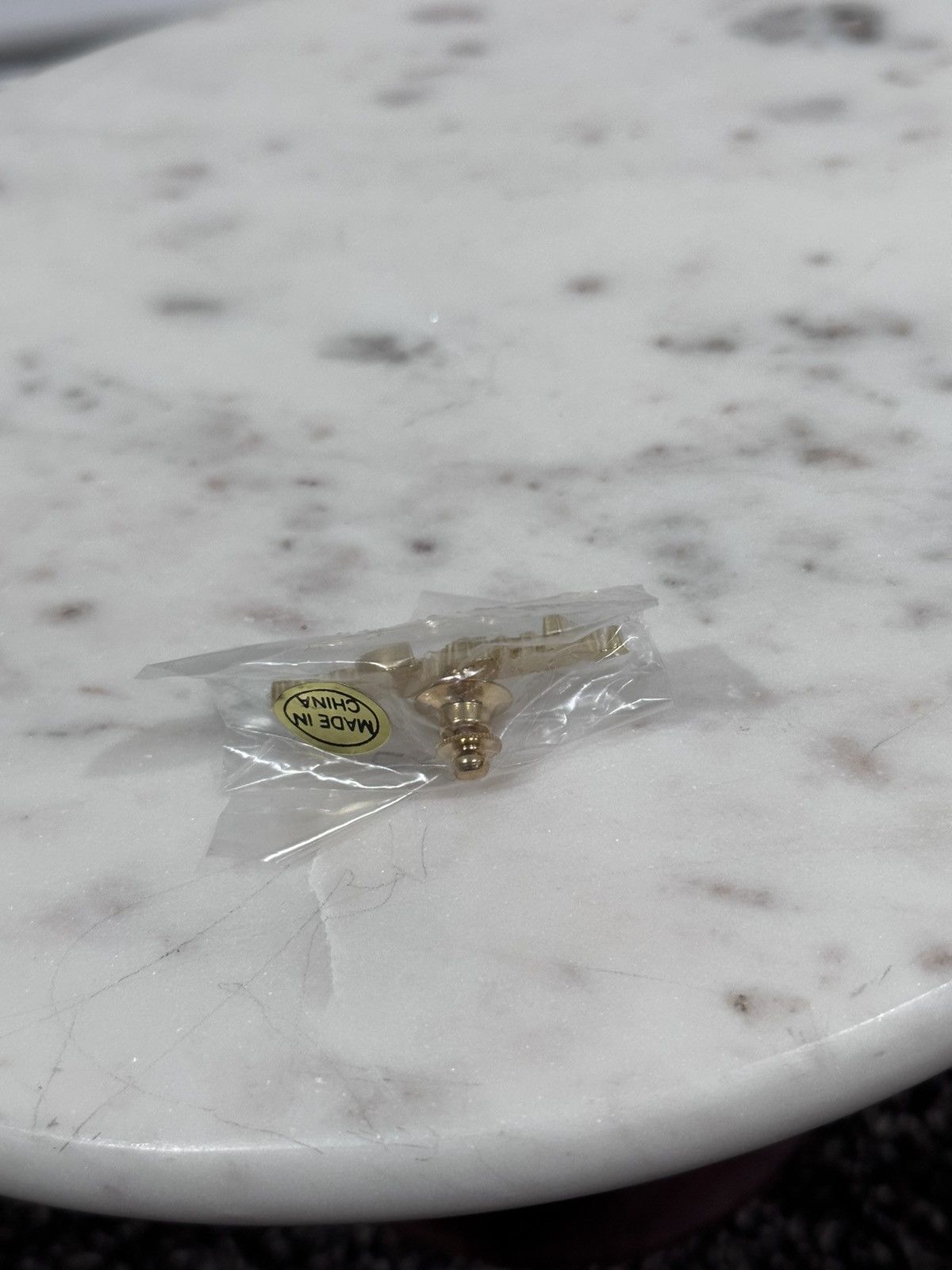 SUPREME FUCK EVERYBODY PIN