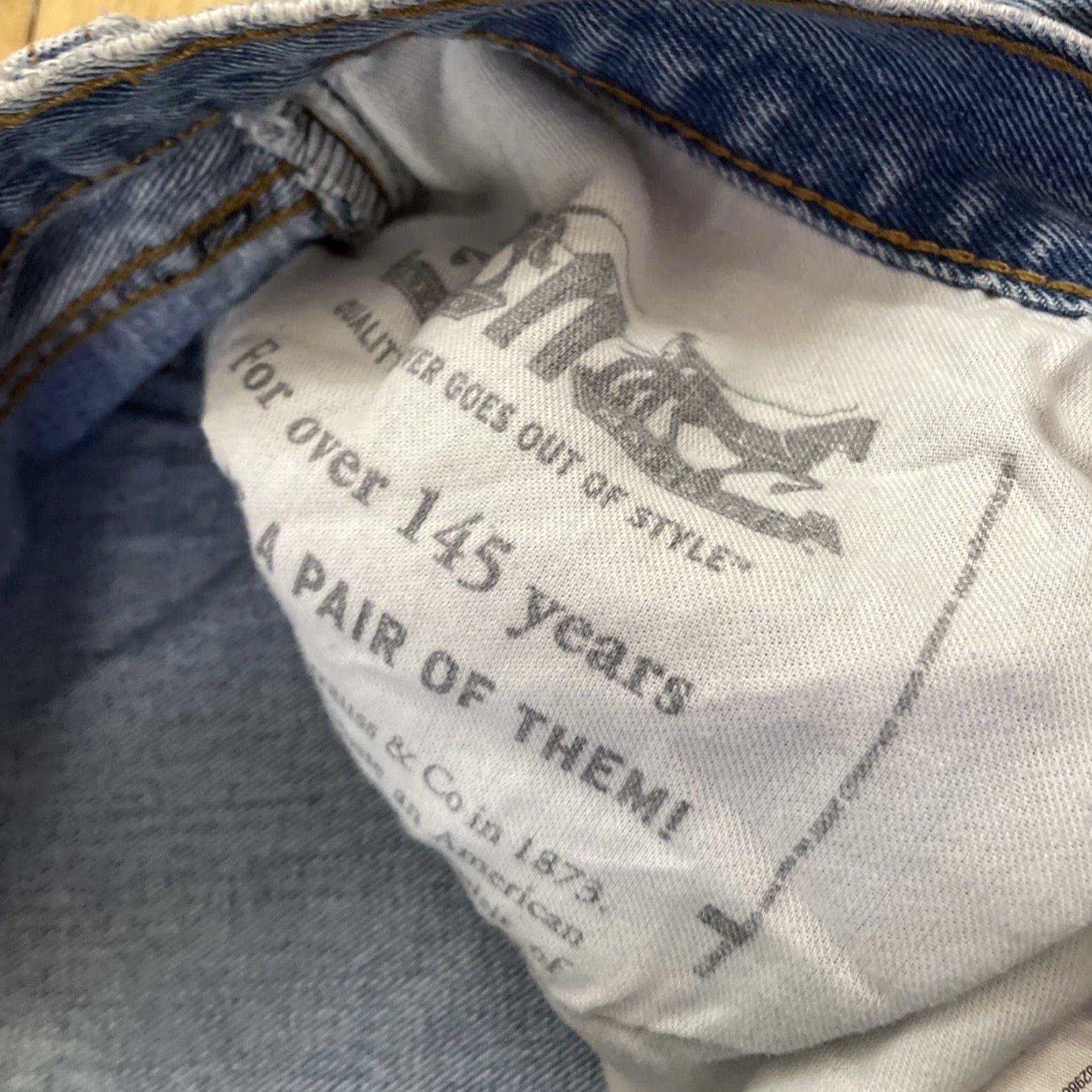 Levi's VINTAGE Levi's 550 Jeans Men 34x32 Hip Hop Streetwear Blue Denim Fringe 27in 5-Pocket Mens Jeans Regular Straight Size US 34 / EU 50 - 6 Thumbnail