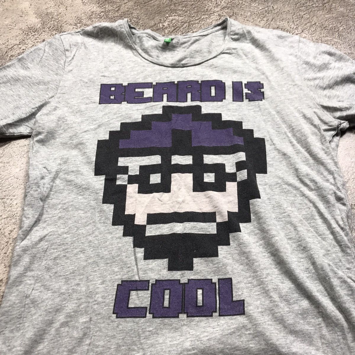 Vintage Vintage 90s Graphic Tee Beard Is Cool Pixel Art Skate Slim M Size M / US 6-8 / IT 42-44 - 1 Thumbnail