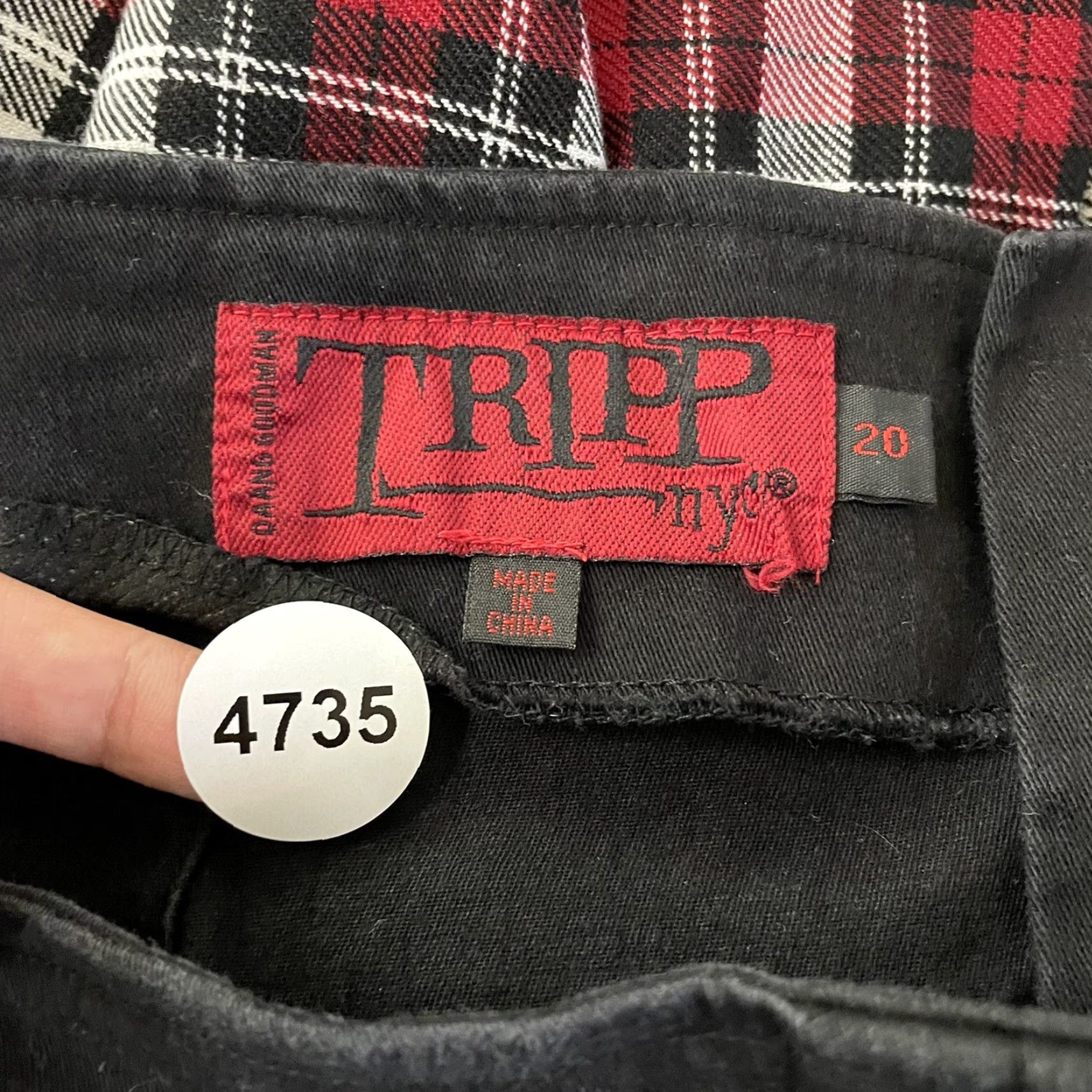 Tripp NYC VINTAGE Tripp NYC Plus Size Pleated Mini Skirt 20 Red Plaid Goth Punk Cyber Womens Size 42" / US 20 - 7 Thumbnail