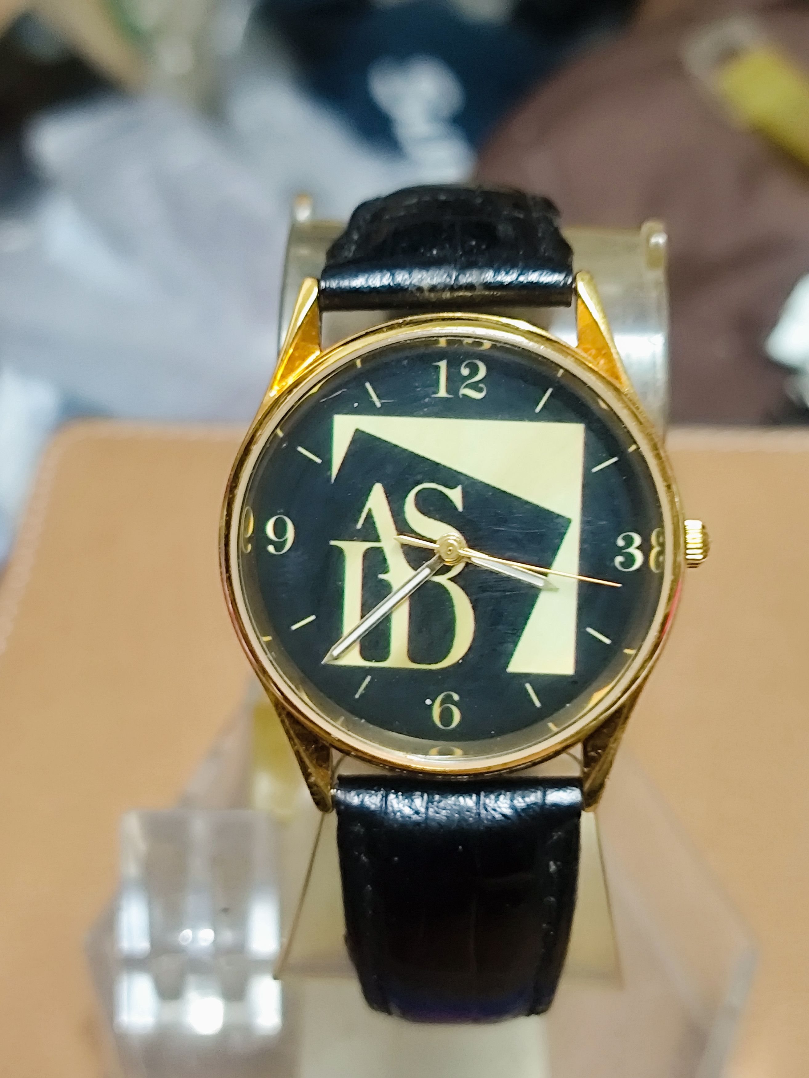 Japanese Brand Vintage Watch by JAPAN DESIGN STREETWEAR QUARTZ WATCH Size ONE SIZE - 2 Thumbnail