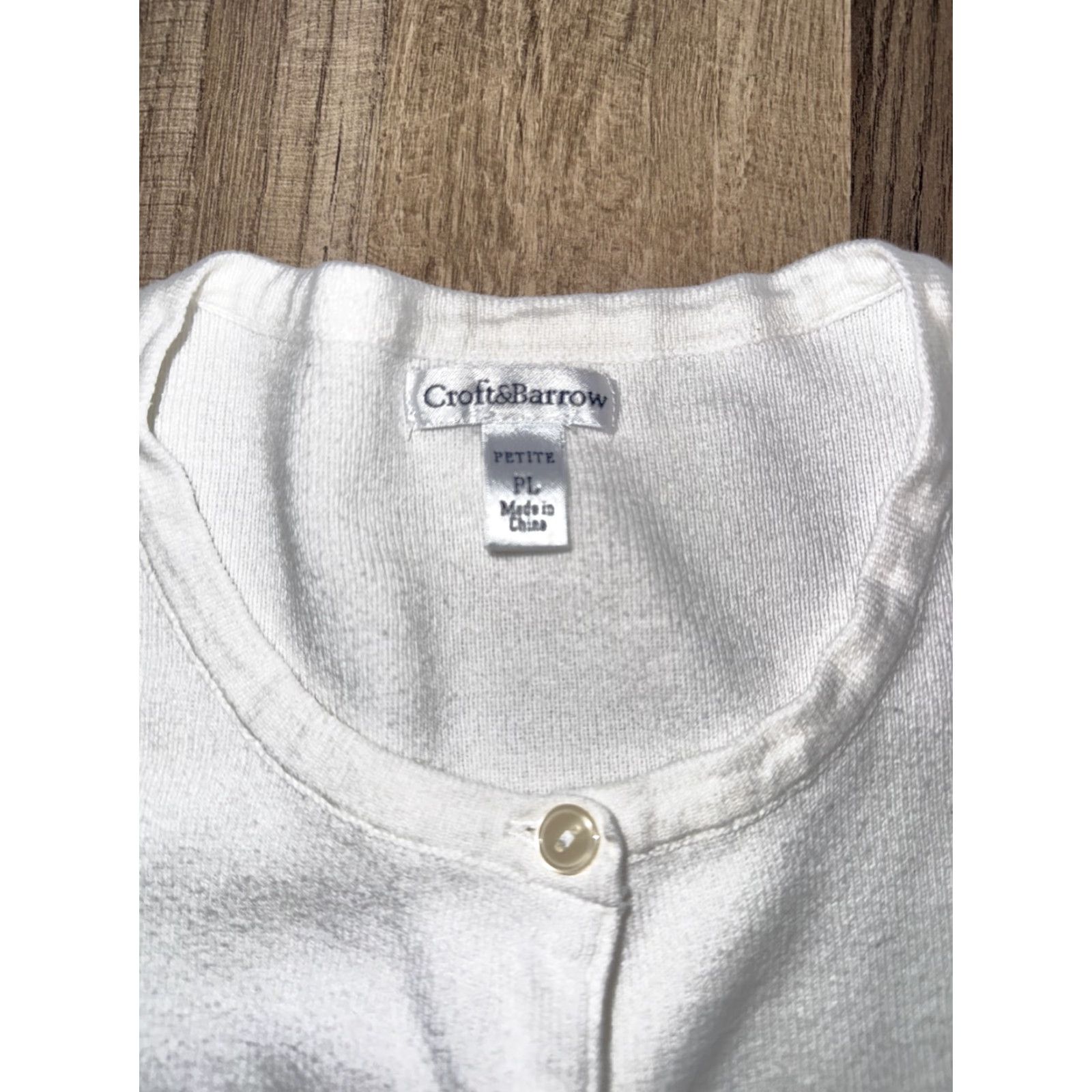 Croft & Barrow Croft & Barrow Cardigan White PL 19.5x22.5 Women Petite Sweater Cardigan Sized PL White Womens Ladies Knitwear Size L / US 10 / IT 46 - 2 Thumbnail