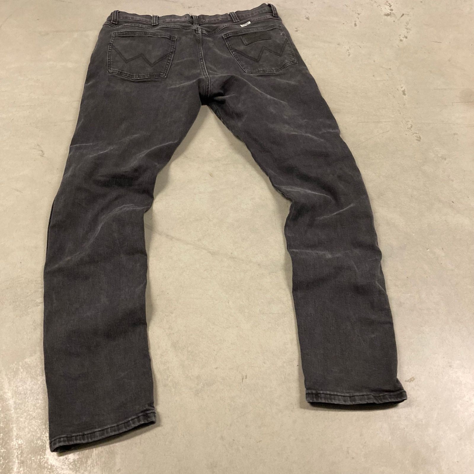 Vintage × Wrangler Y2K faded wrangler black Jeans 34x34 Size US 34 / EU 50 - 2 Thumbnail