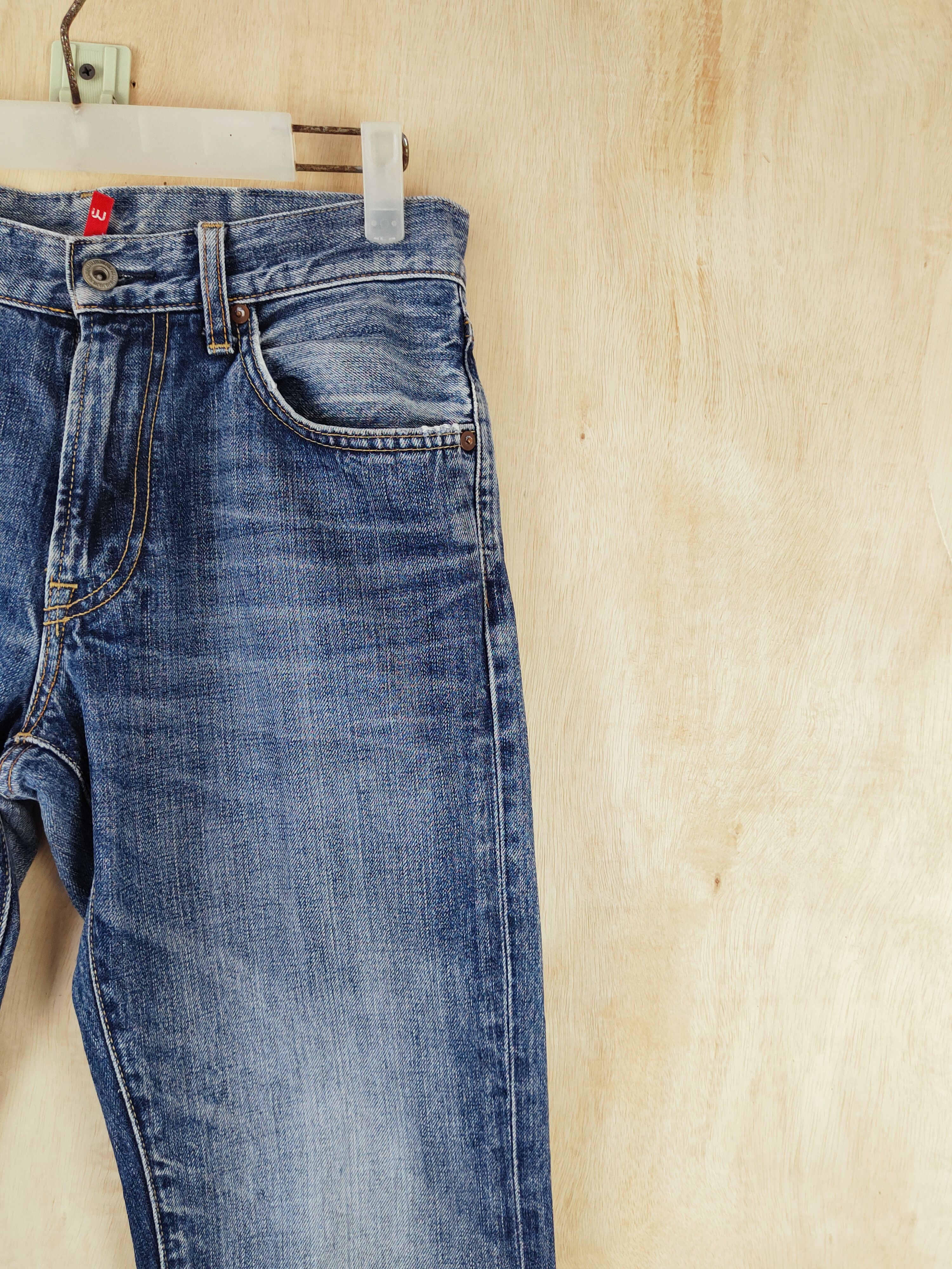 Japanese Brand Uniqlo Blue Faded Distressed Ripped Jeans #S2651 Size US 30 / EU 46 - 5 Thumbnail