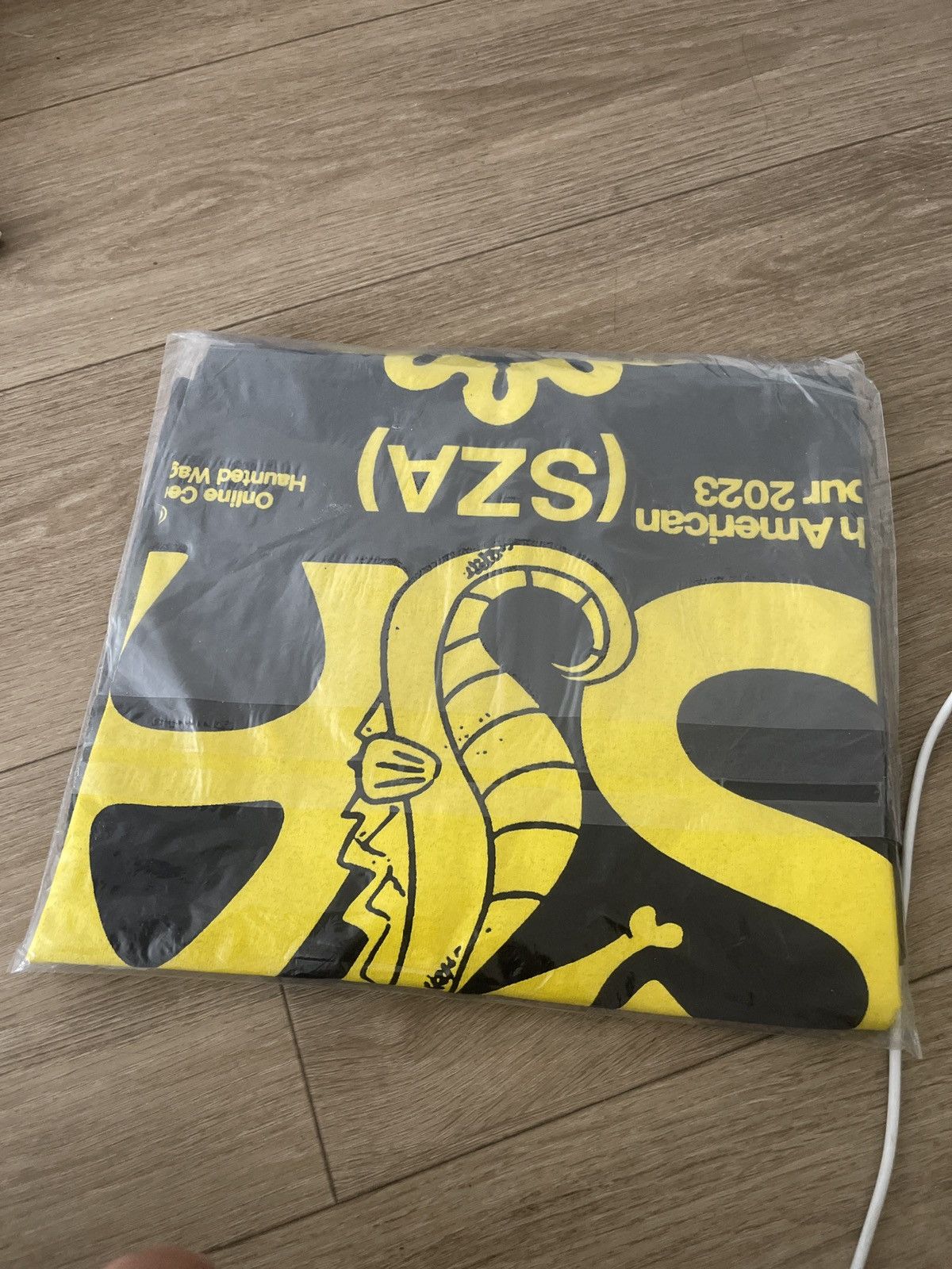 Band Tees SZA Seahorse Tour 2023 SOS Online Ceramics Size Large Size US L / EU 52-54 / 3 - 2 Thumbnail