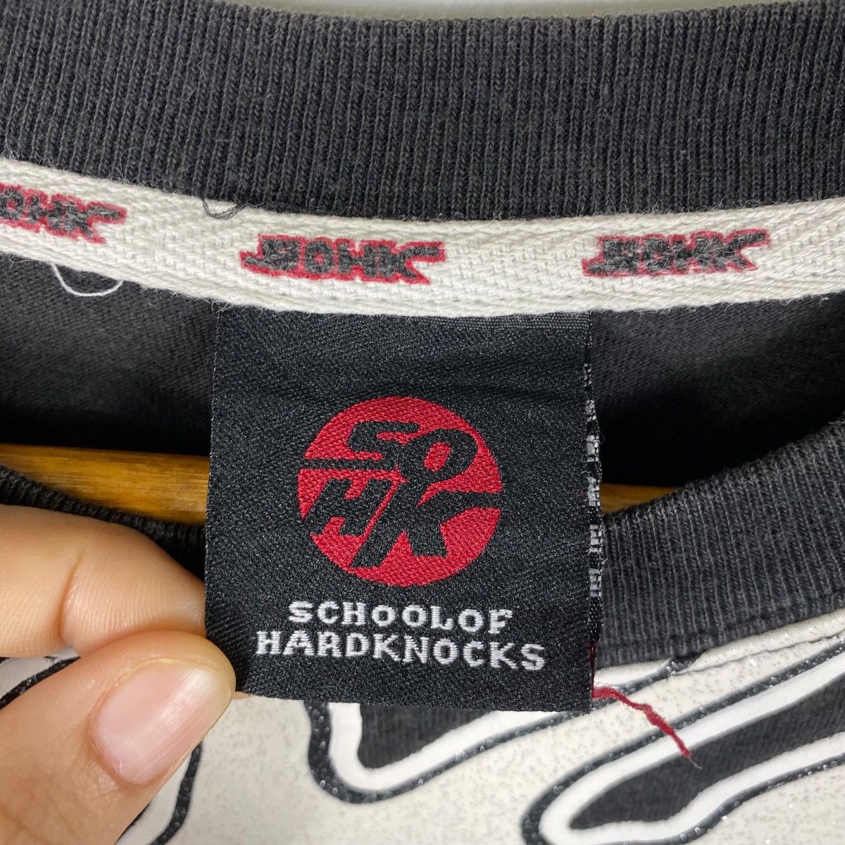 Vintage Vintage 90's SCHOOL Of HARD KNOCKS Sohk Dj Turn Tables Tee Size US L / EU 52-54 / 3 - 6 Thumbnail