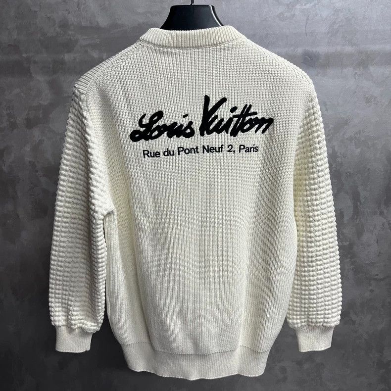 Louis Vuitton Louis Vuitton Off-white embroidered logo knit sweater Size US M / EU 48-50 / 2 - 2 Thumbnail