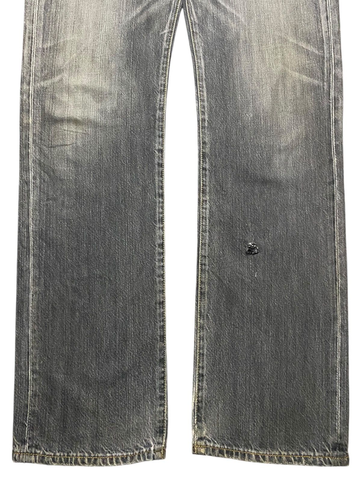 Japanese Brand Vintage Japanese Brand Uniqlo S002 Faded Wash Straight Fit Size US 35 - 5 Thumbnail
