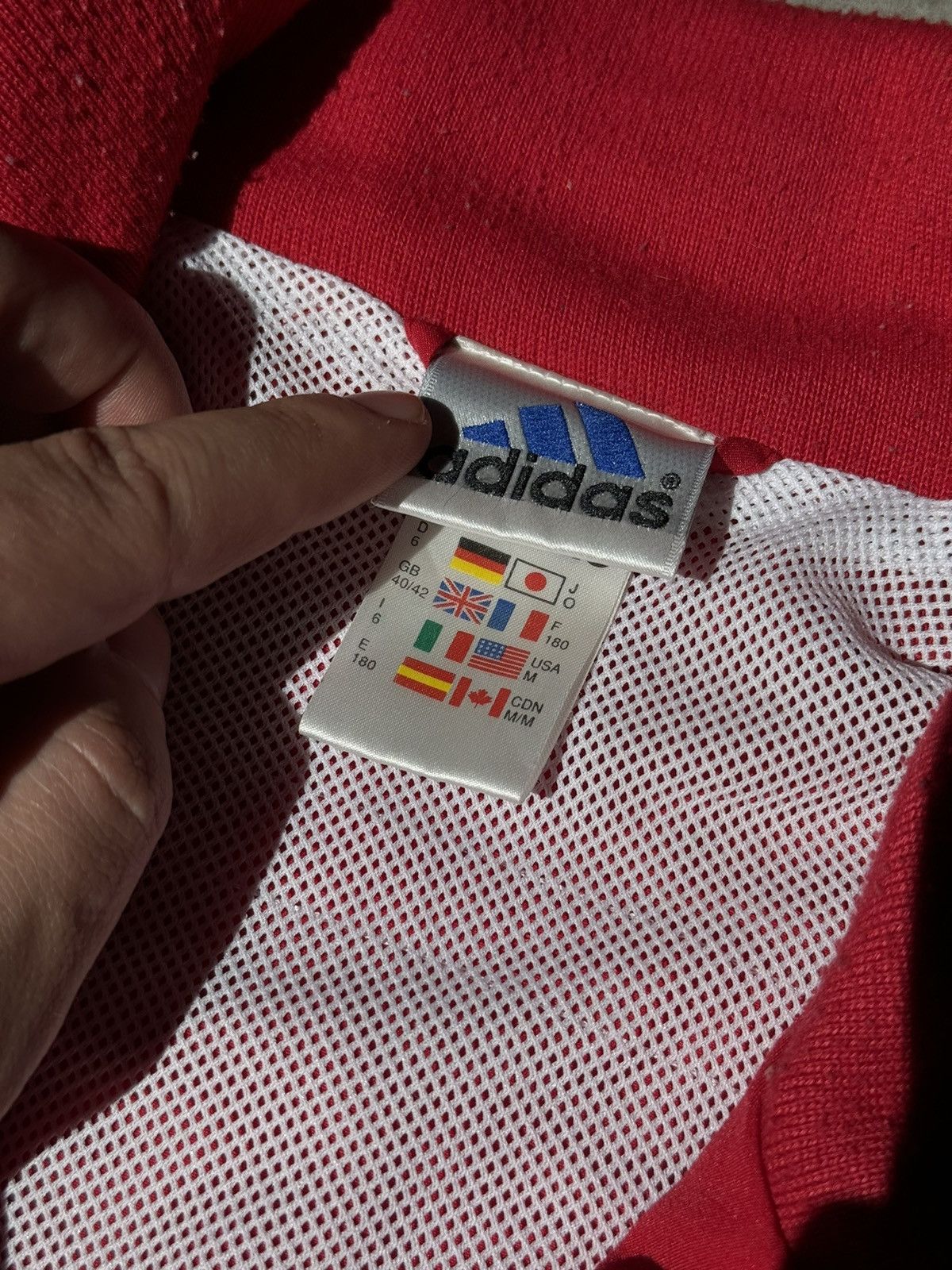 Adidas × Vintage Adidas Suisse vintage red jacket 00’ Size US M / EU 48-50 / 2 - 6 Thumbnail