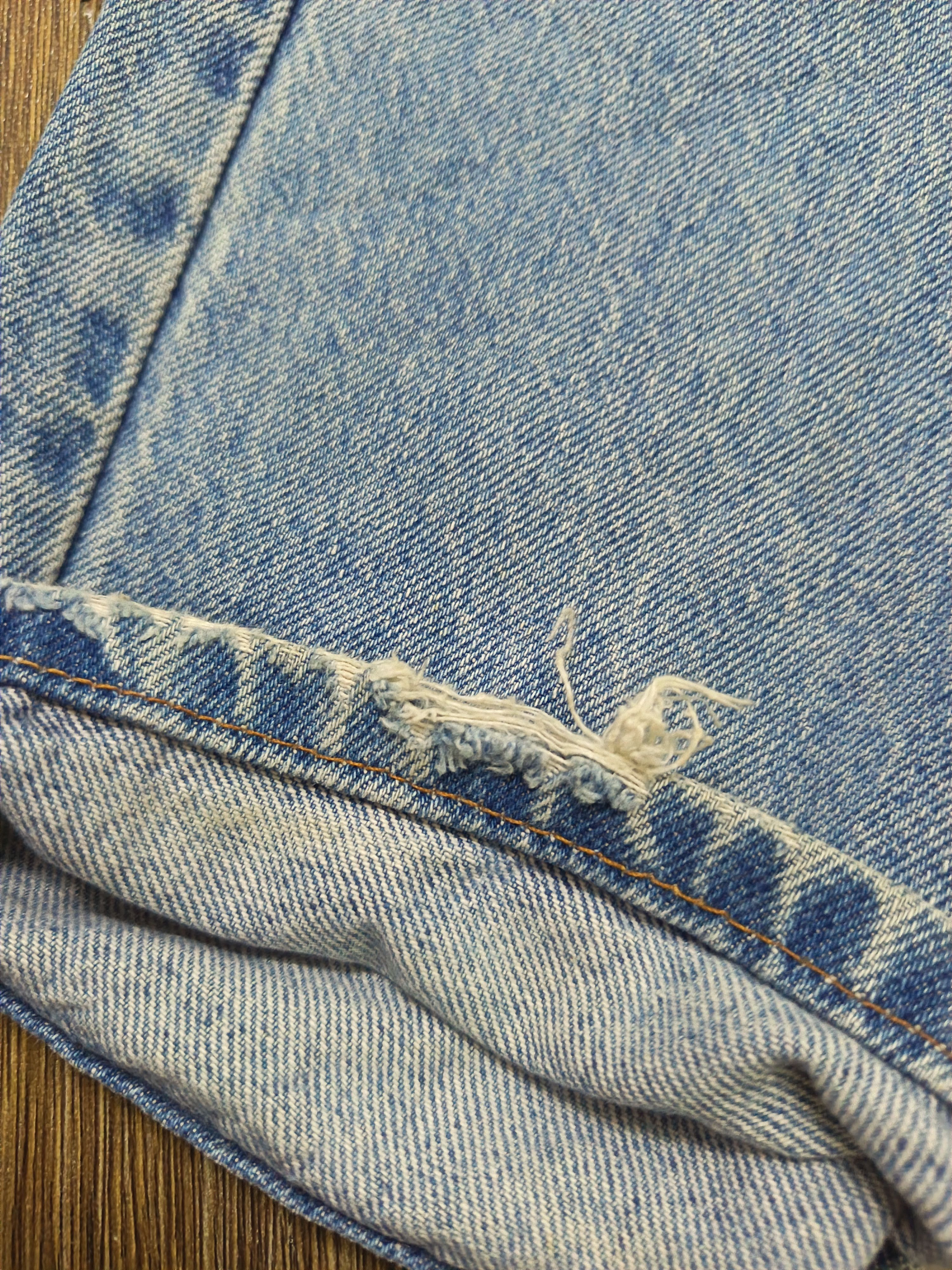 Levi's Vintage Clothing Vintage distressed Levi's 555 oren tab Size US 32 / EU 48 - 14 Thumbnail