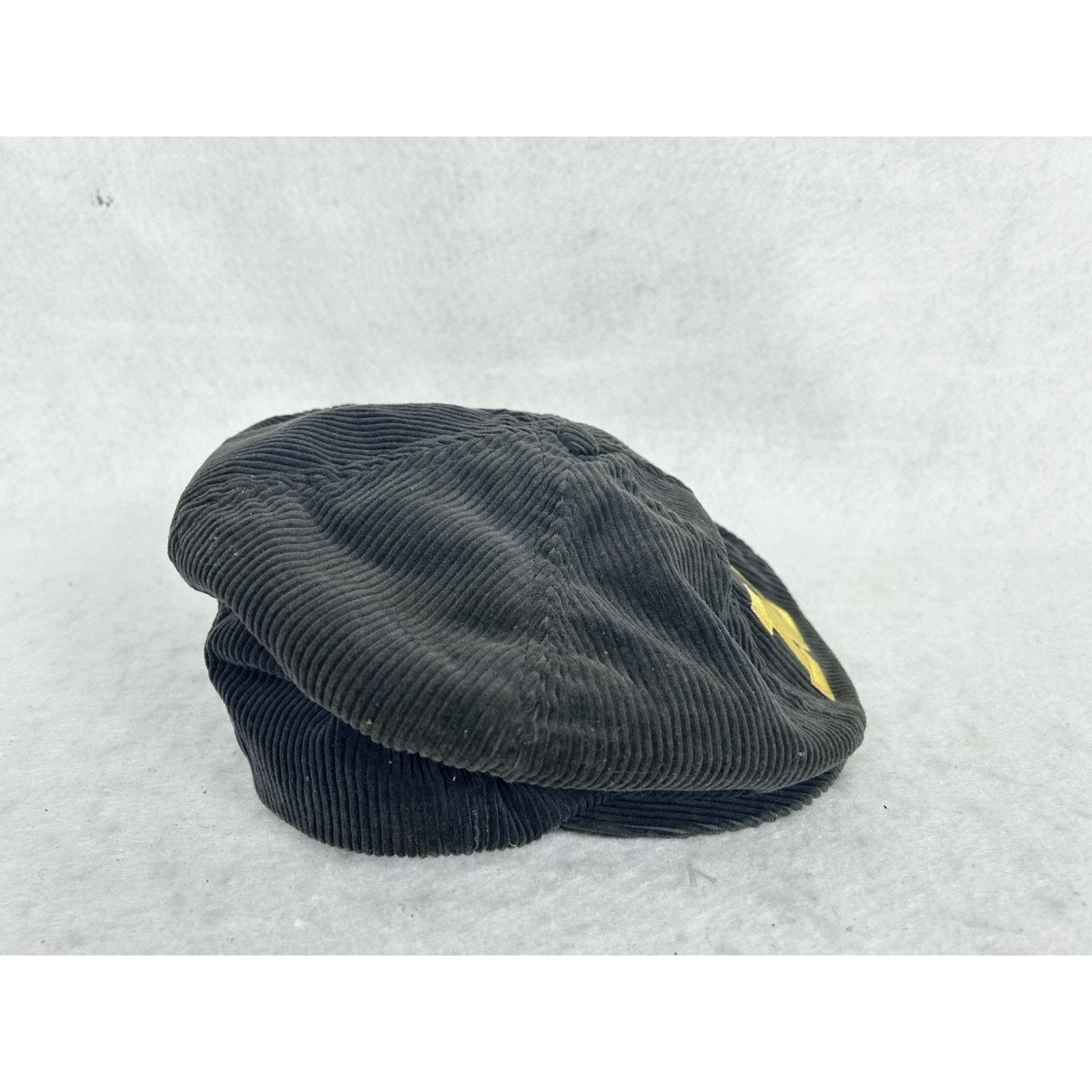 The Unbranded Brand VTG University of Michigan Corduroy Cabbie Hat Made in USA Size ONE SIZE - 3 Thumbnail