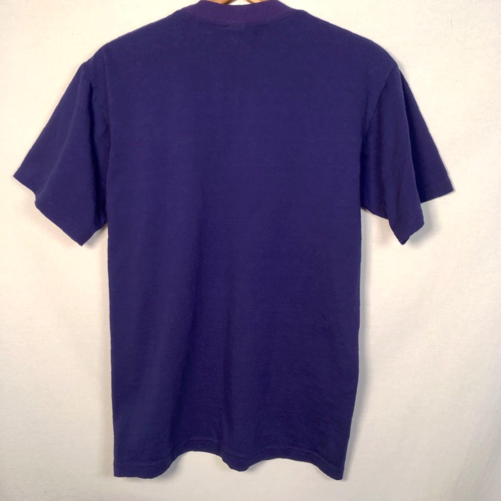 Nautica VINTAGE Unbranded Florida T-Shirt Medium Purple Nautical Dolphin Whale Sailboat Ocean Graphic Mens Size US M / EU 48-50 / 2 - 3 Thumbnail