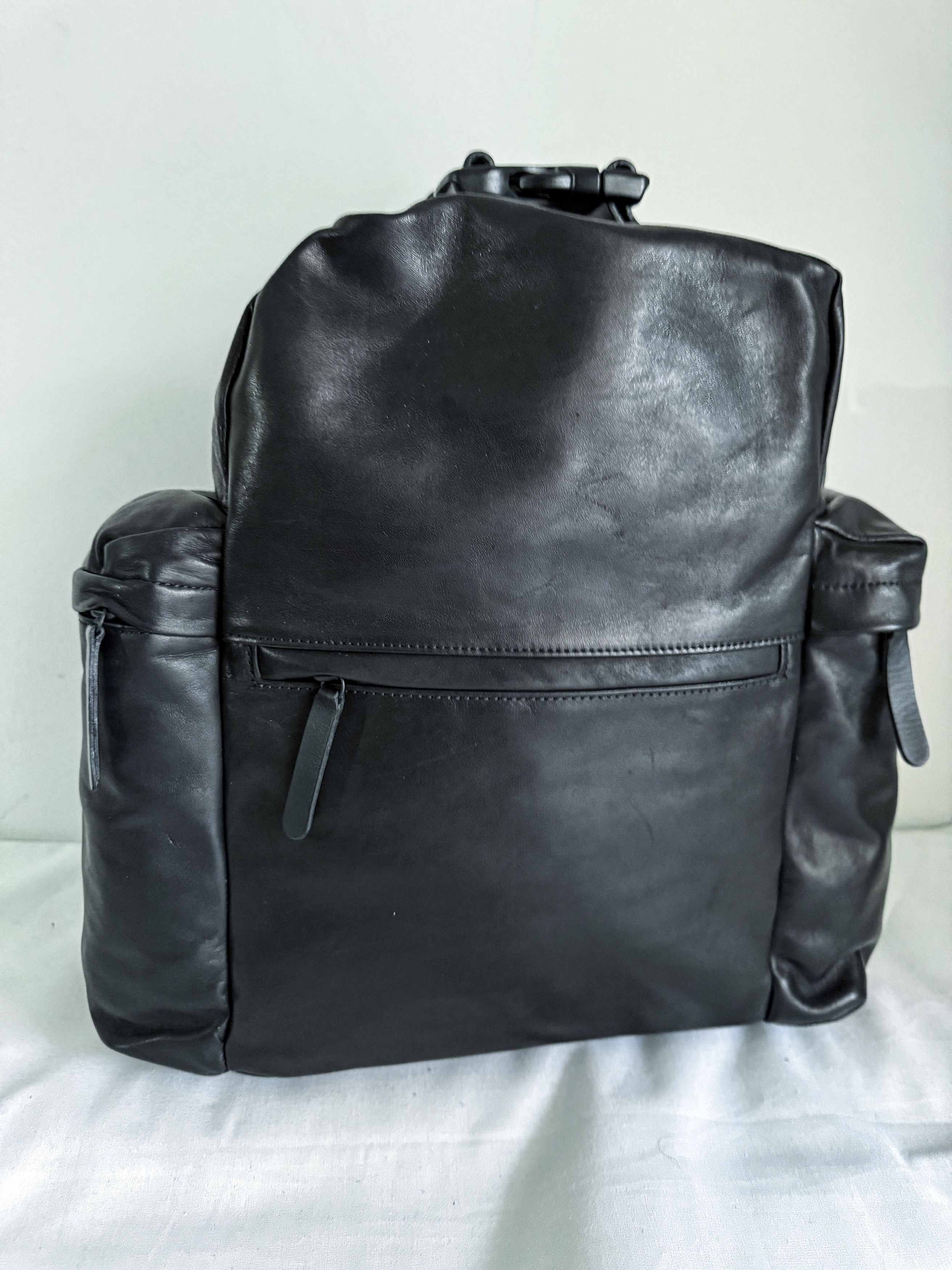 Yohji Yamamoto Horse Leather Multiple-Pocket Backpack Size ONE SIZE - 2 Thumbnail