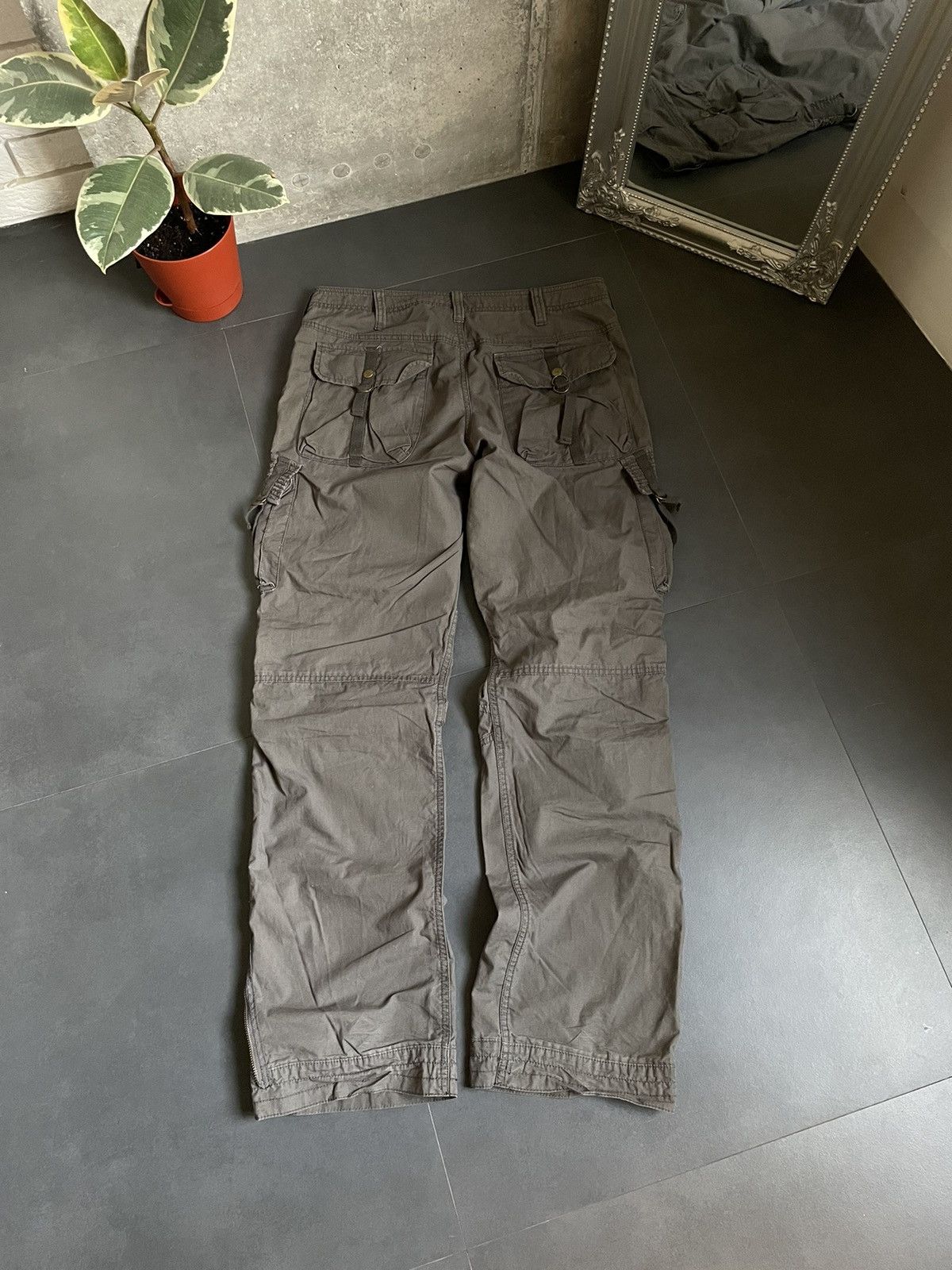 Vintage Vintage Japanese Flared Cargo Zip Pants Bandage Faded Double Size US 32 / EU 48 - 2 Thumbnail