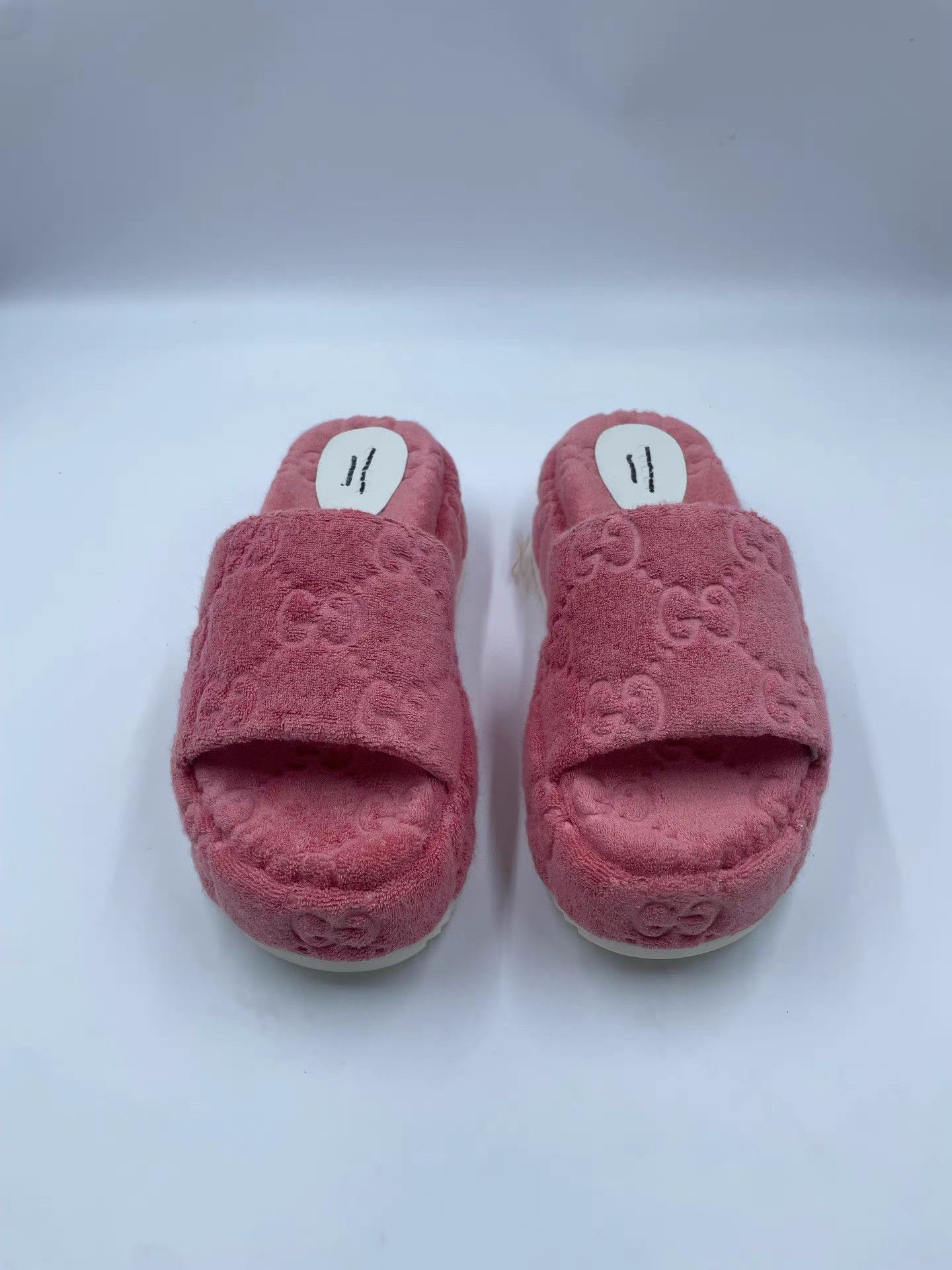 Gucci Gucci Towel Slides K2 Size US 6 / IT 36 - 2 Thumbnail