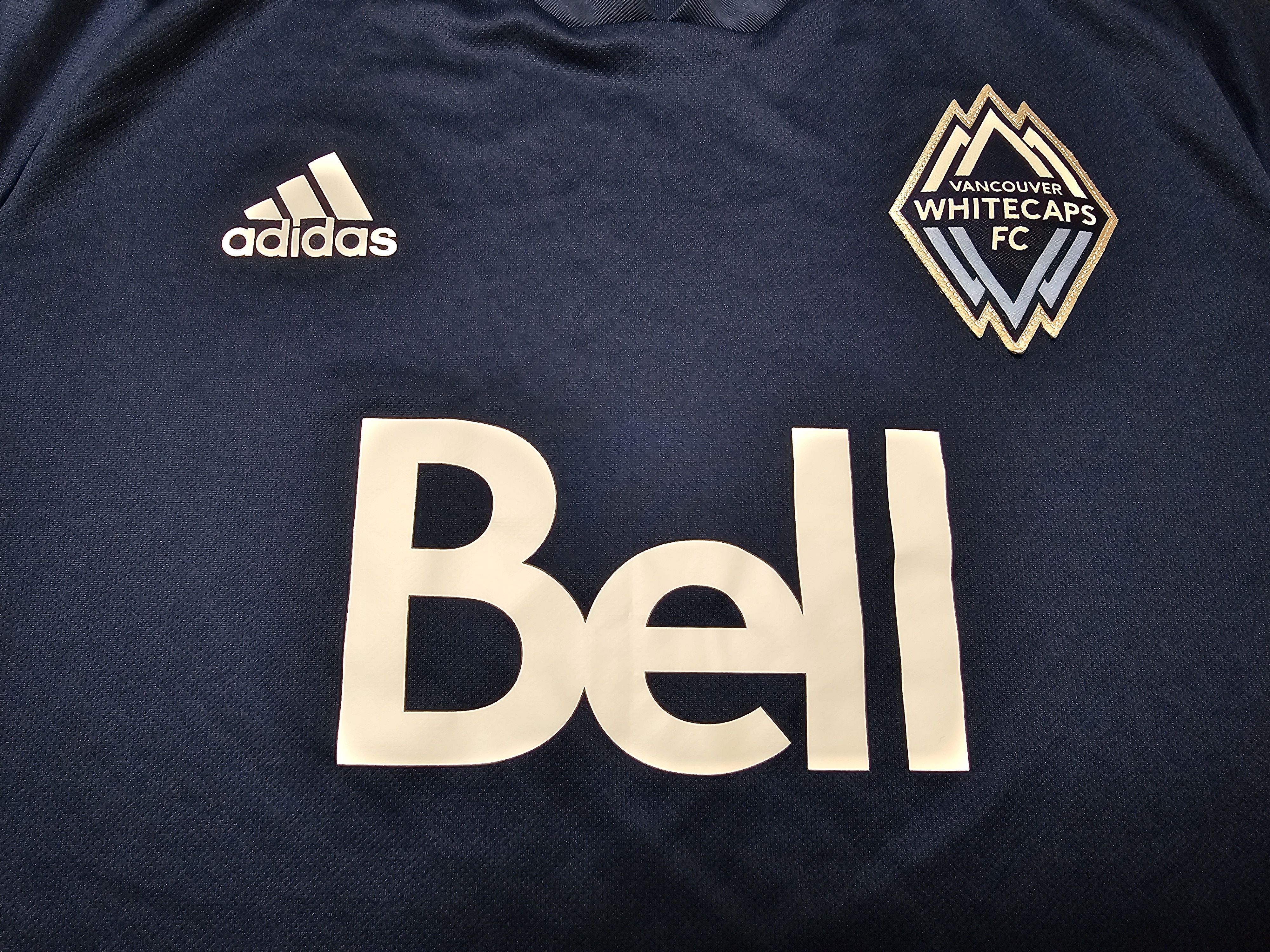 Adidas VANCOUVER WHITECAPS 2018 TRAINING FOOTBALL SOCCER JERSEY Size US L / EU 52-54 / 3 - 3 Thumbnail