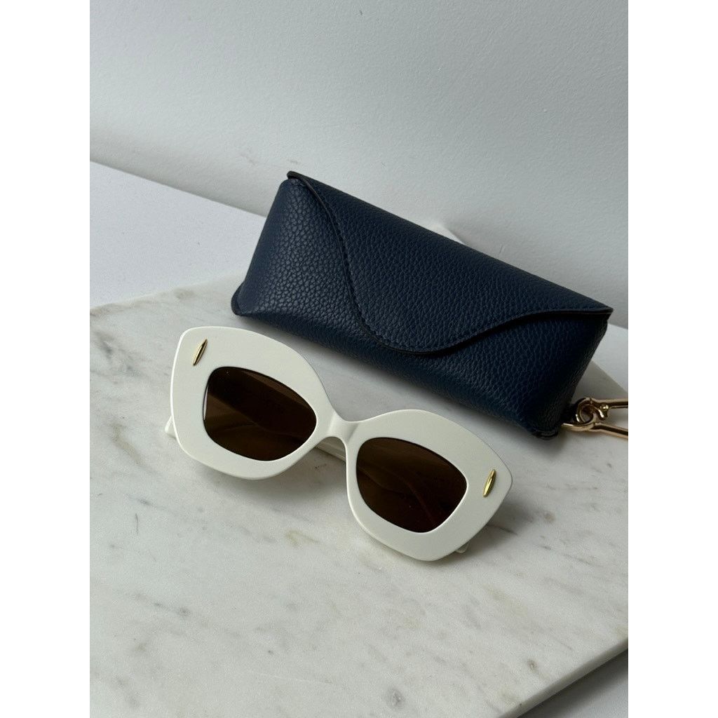 Loewe NEW Loewe LW40127I Anagram Thick Sunglasses in White Size ONE SIZE - 2 Thumbnail