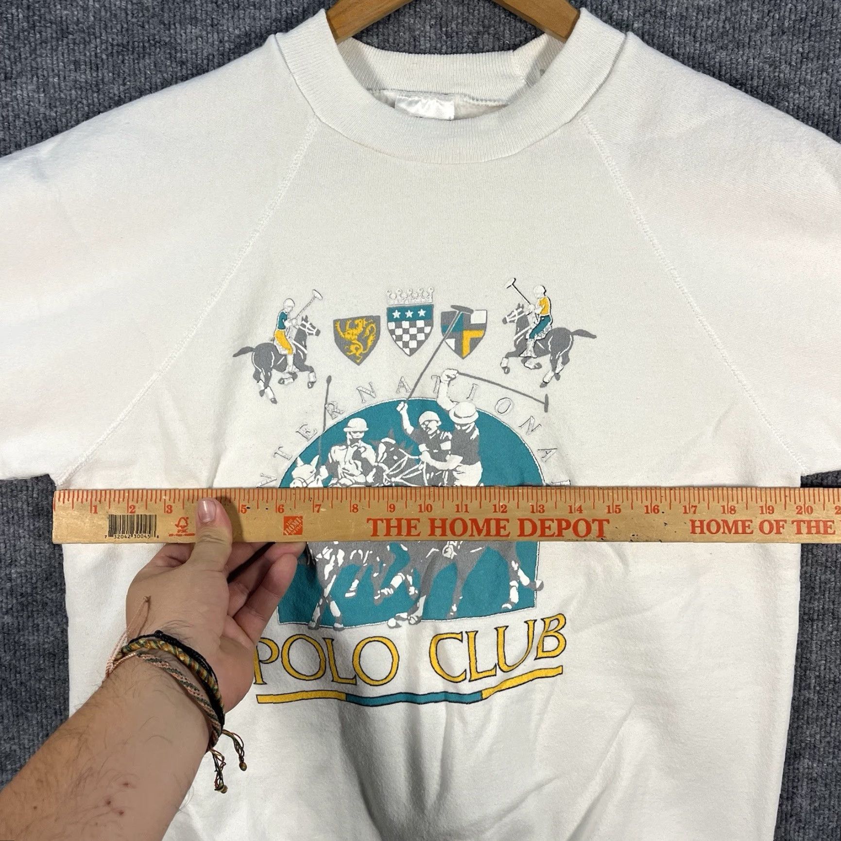 Hanes VINTAGE 80s International Polo Club Sweatshirt Men’s L White Crew Neck Pullover Hanes 90s USA Made Horse Equestrian Size US L / EU 52-54 / 3 - 4 Thumbnail