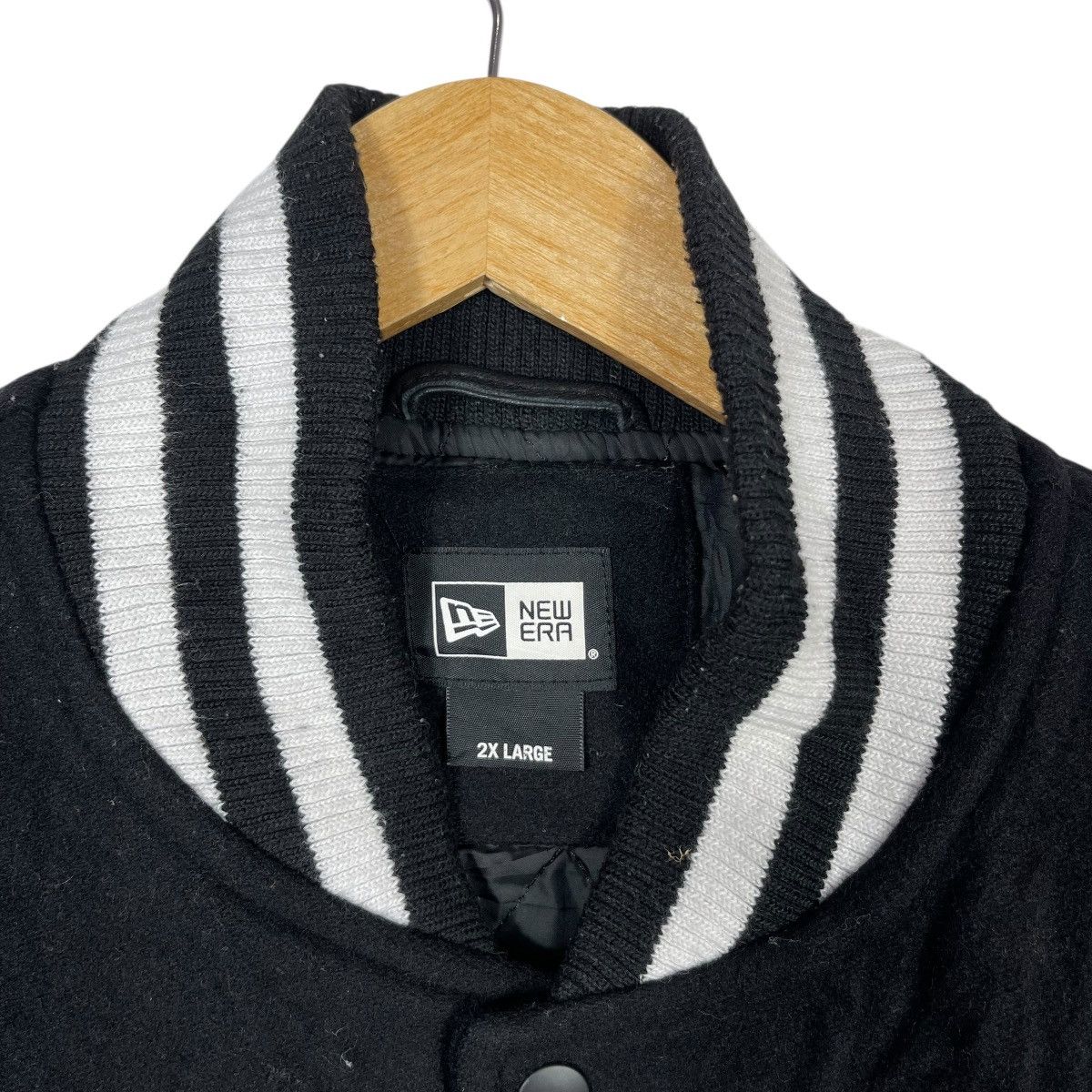 New Era New Era Varsity Jacket Black Wool Leather Sleeve Letterman Size US XXL / EU 58 / 5 - 3 Thumbnail