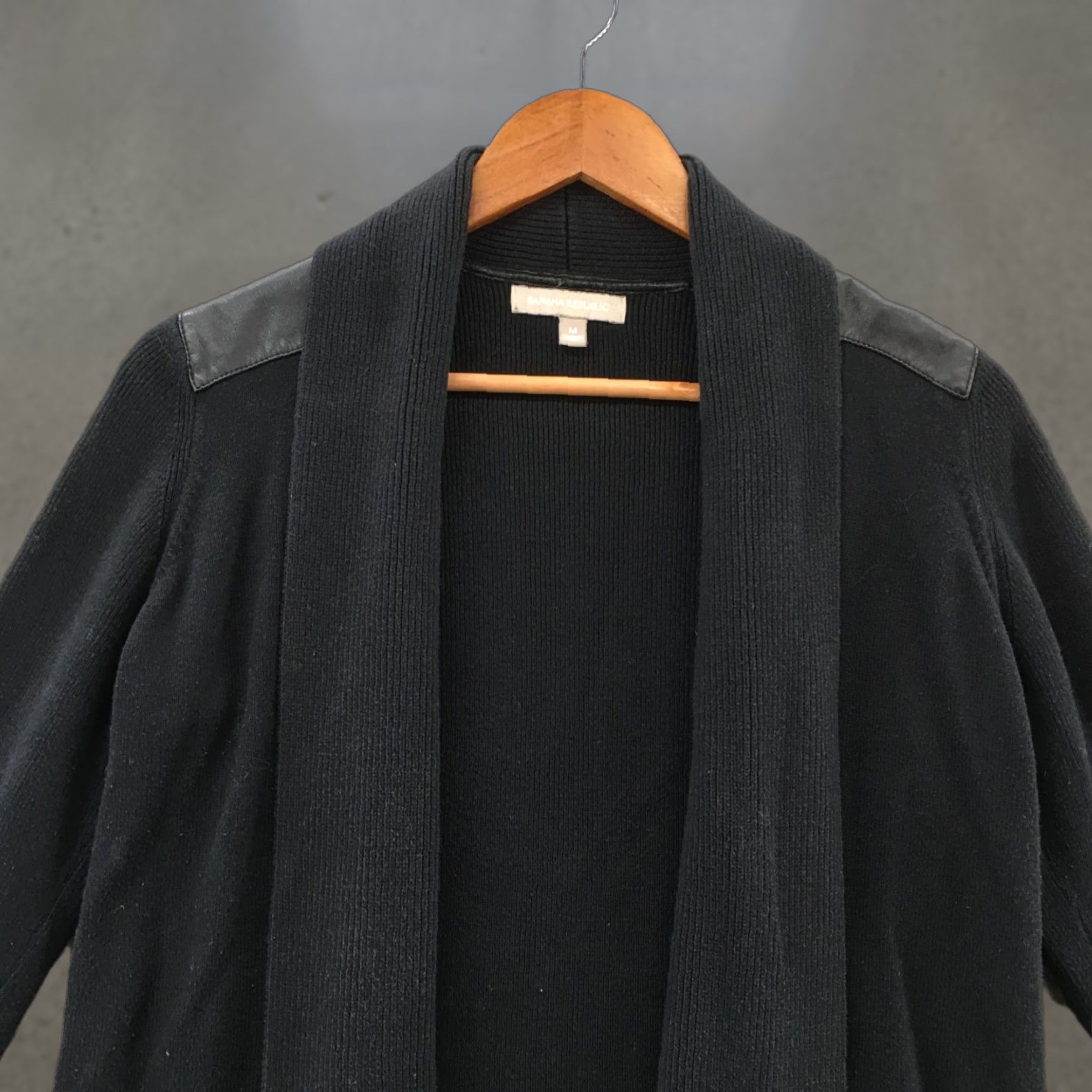 Banana Republic Banana Republic Cardigan Sweater Womens M Black Cotton Blend Long Sleeve Open Cardigan Size M / US 6-8 / IT 42-44 - 1 Thumbnail