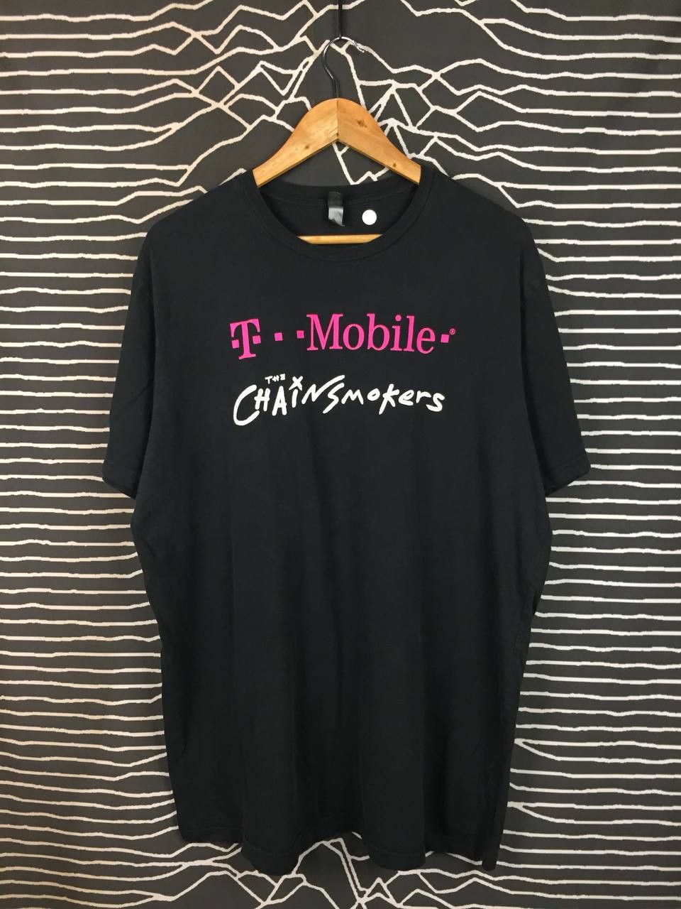 Band Tees The Chainsmokers x T-Mobile Music Freedom Promo Tee Size US XL / EU 56 / 4 - 1 Thumbnail