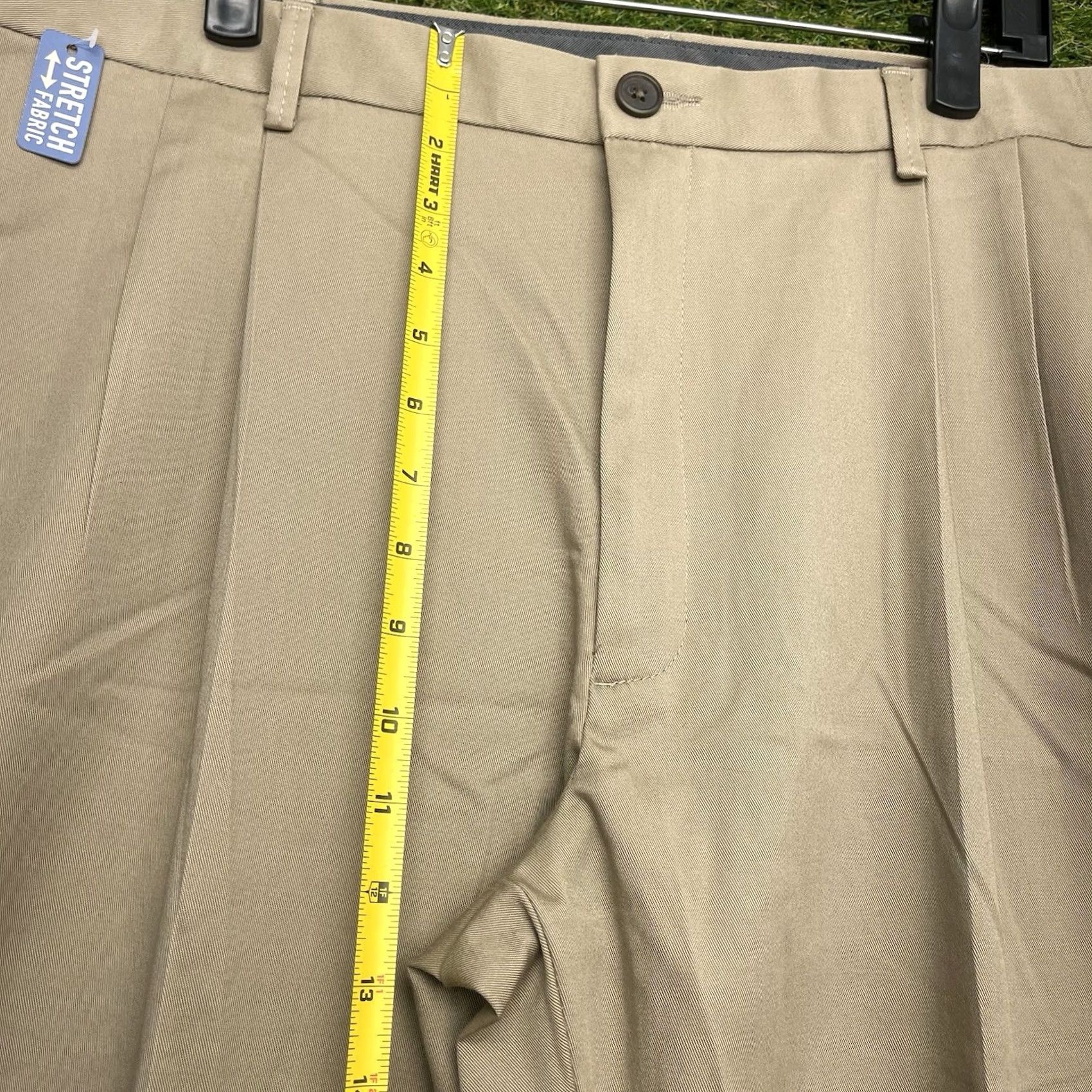 Haggar Haggar Classic Pants Mens 40x32 Pleated Gabardine Tan Slacks NWT Dress Pants Straight Front Modern Comfort Size US 40 / EU 56 - 5 Thumbnail
