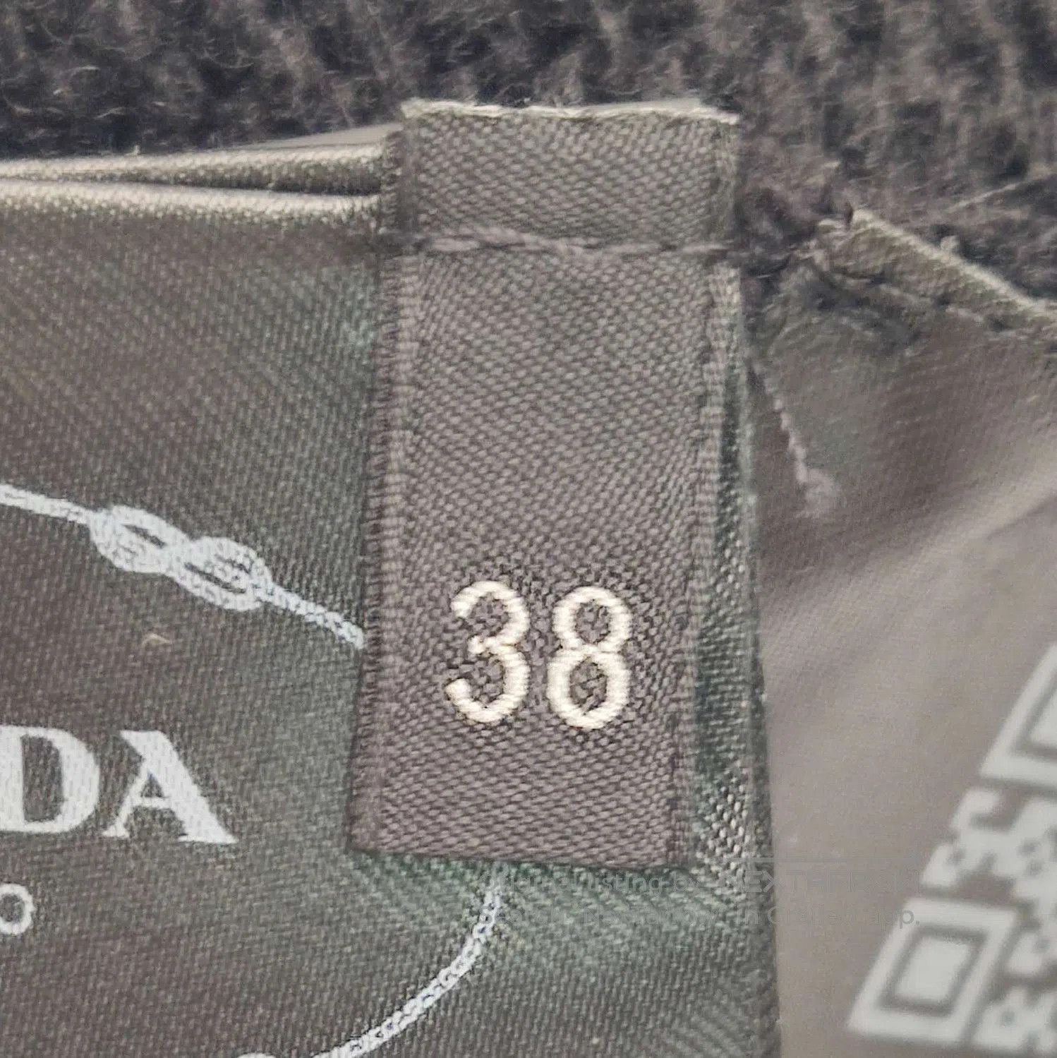 Prada Prada Black V. Size XS / US 0-2 / IT 36-38 - 5 Thumbnail