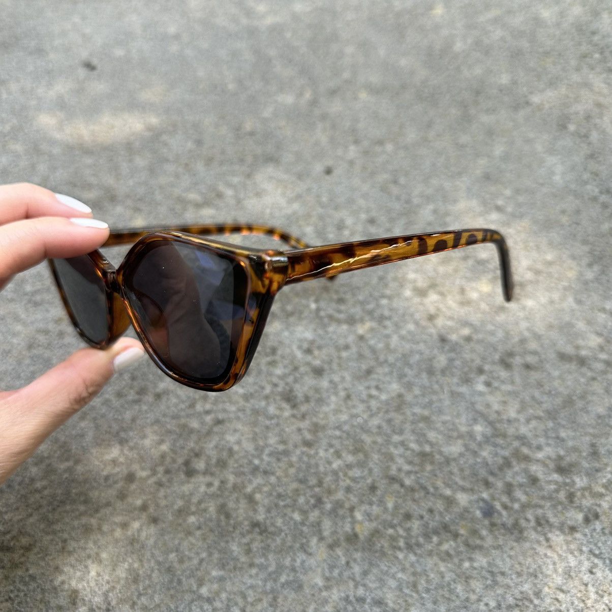 Other Y2K Unisex Sunglasses Retro Fashion Shades KD1816-01 Size ONE SIZE - 2 Thumbnail