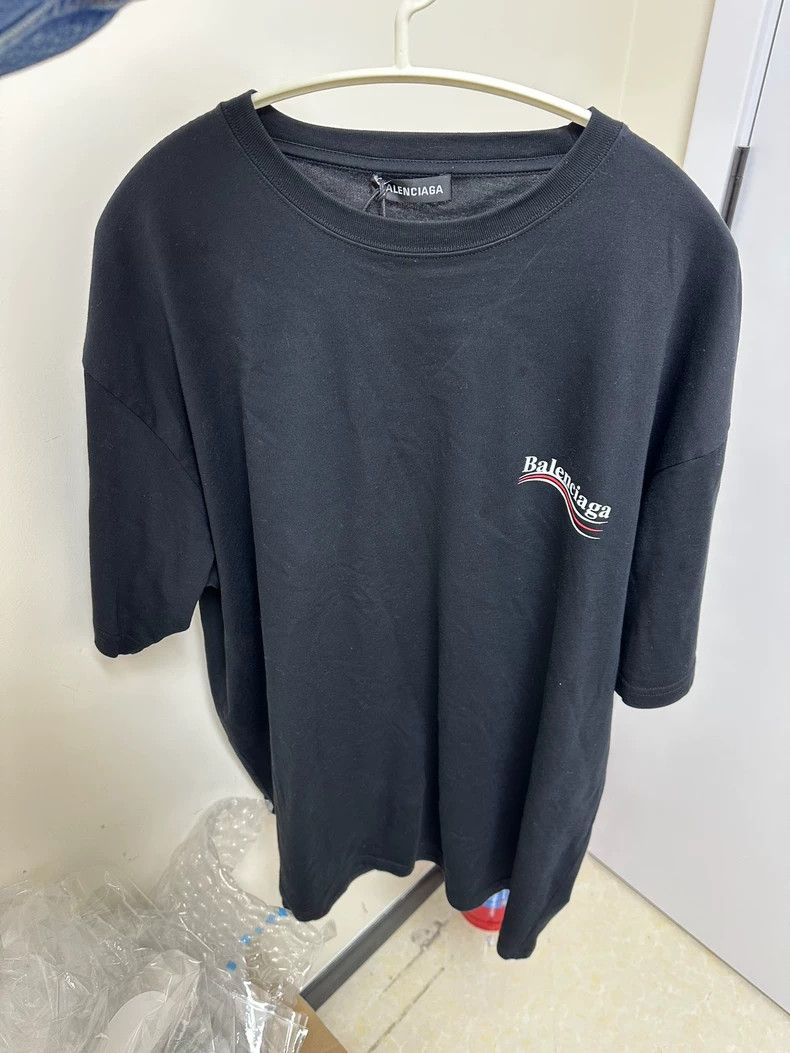 Balenciaga Balenciaga Loose Short Sleeve T-Shirt Size US L / EU 52-54 / 3 - 1 Thumbnail